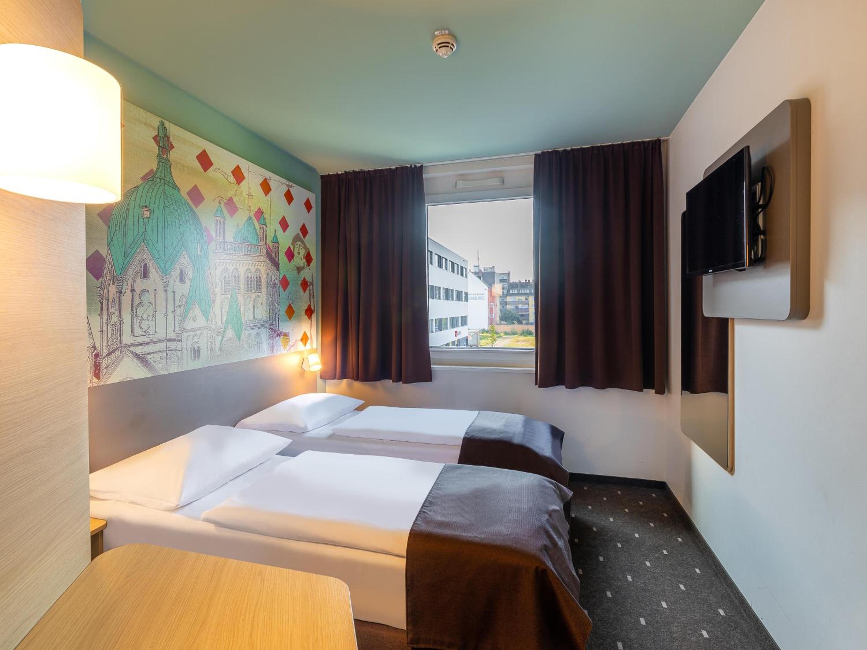 Twin Room - Photo 1