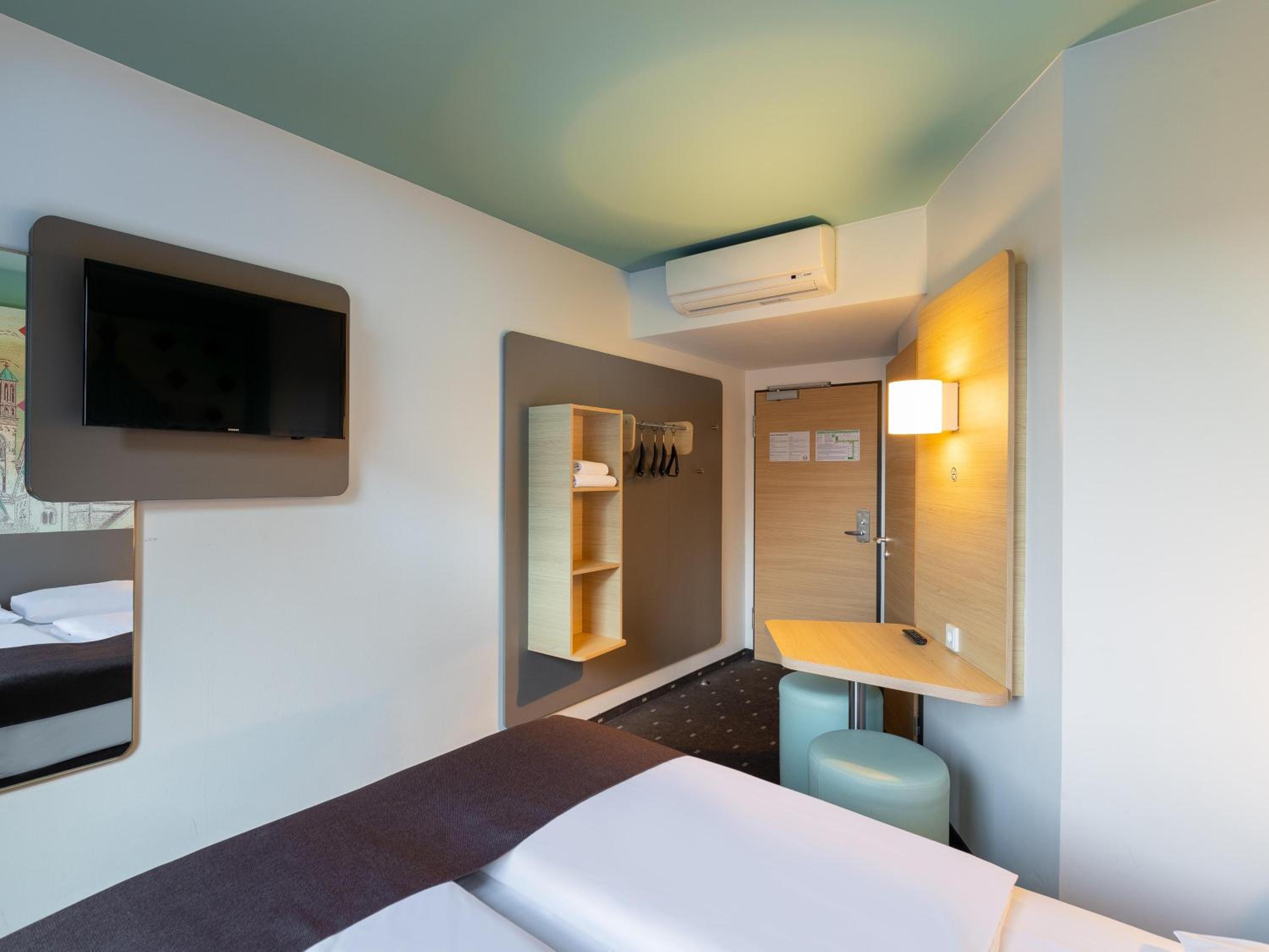 Double Room - Photo 3