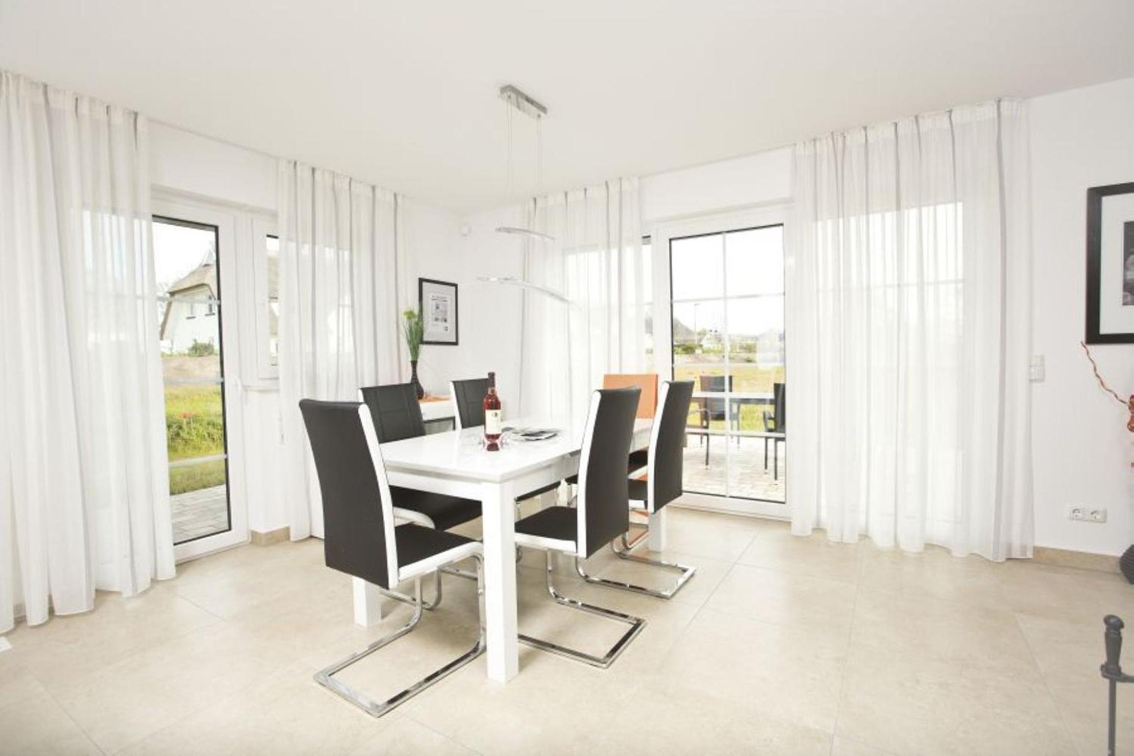 Three-Bedroom House photo 2