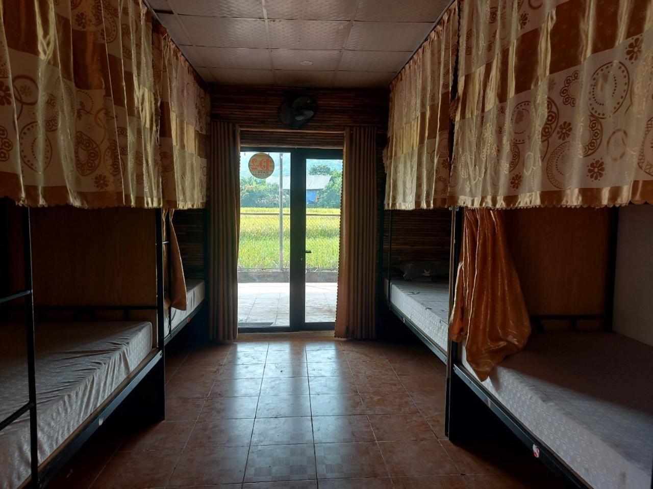 Bed In 8-Bed Dormitory Room photo 1