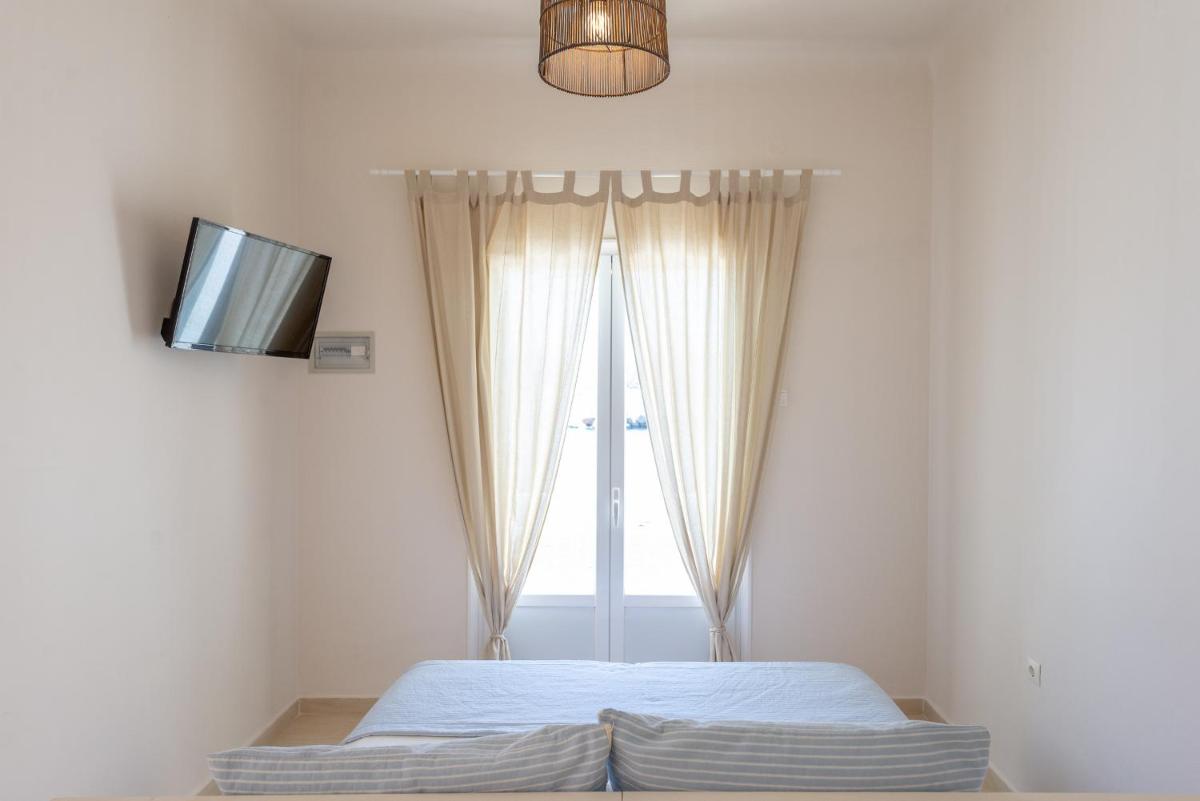 Double Room with Balcony and Sea View