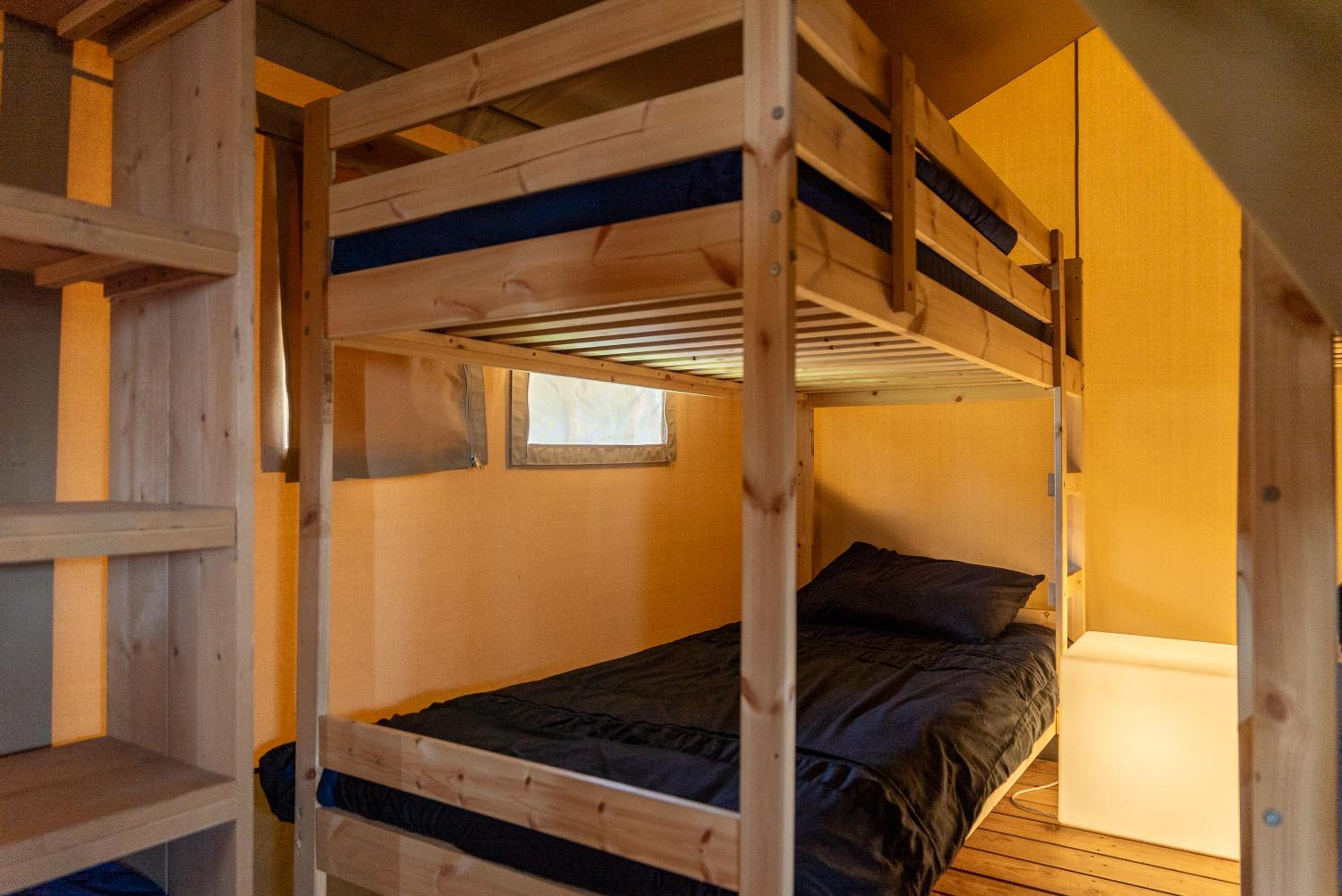 TENT 1  photo 2