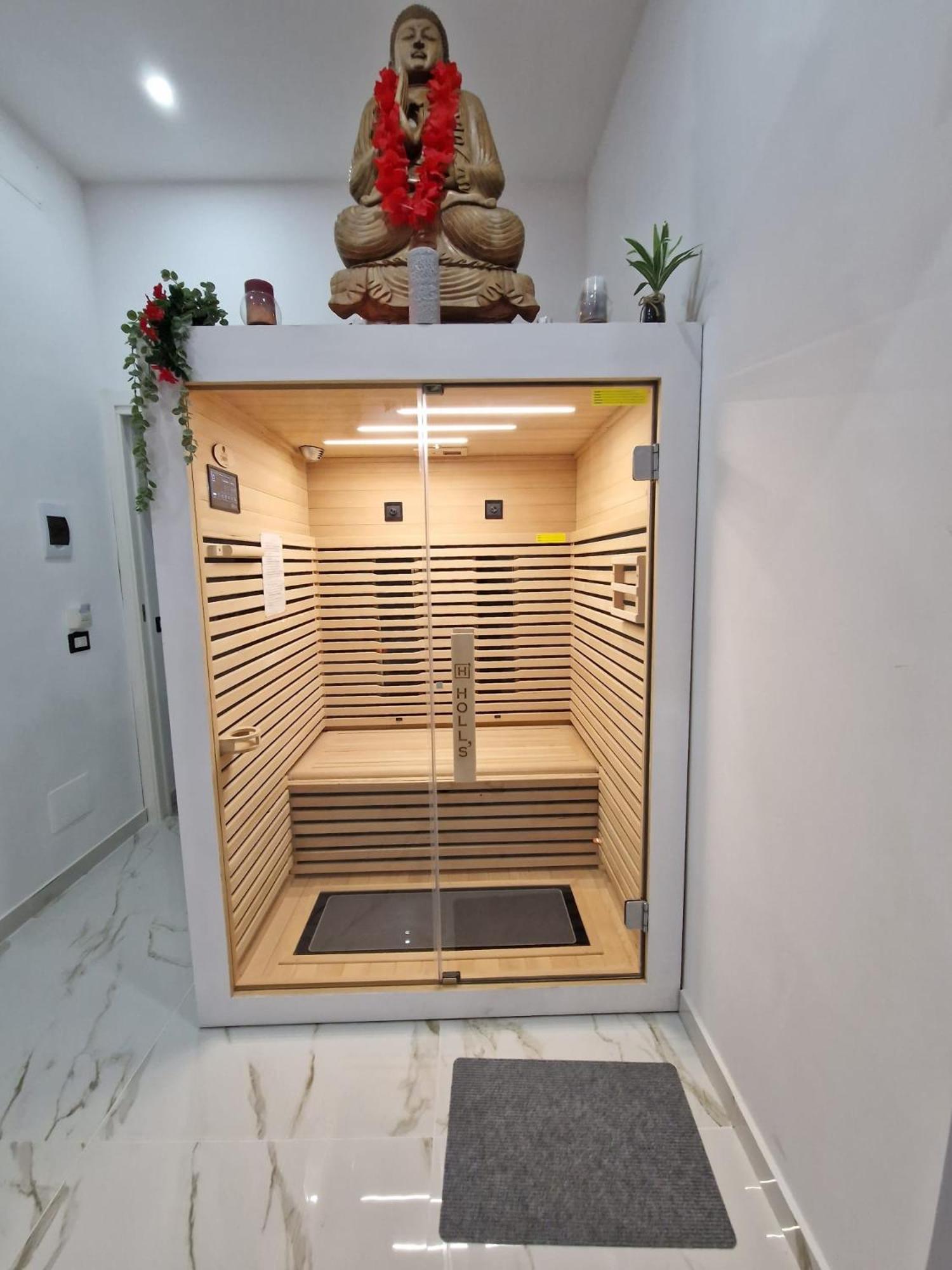 Junior Suite with Sauna - Photo 10