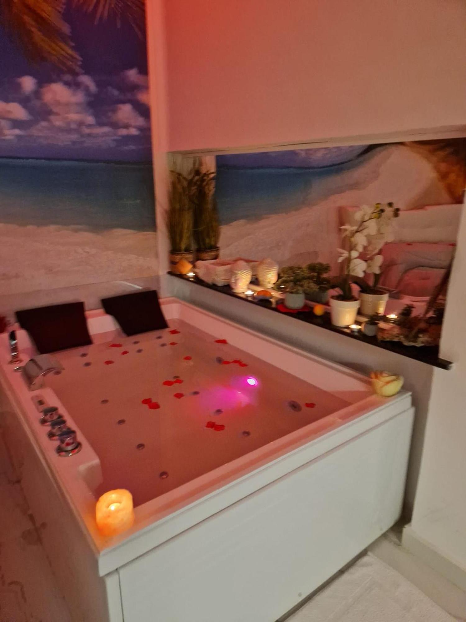 Junior Suite with Sauna - Photo 8