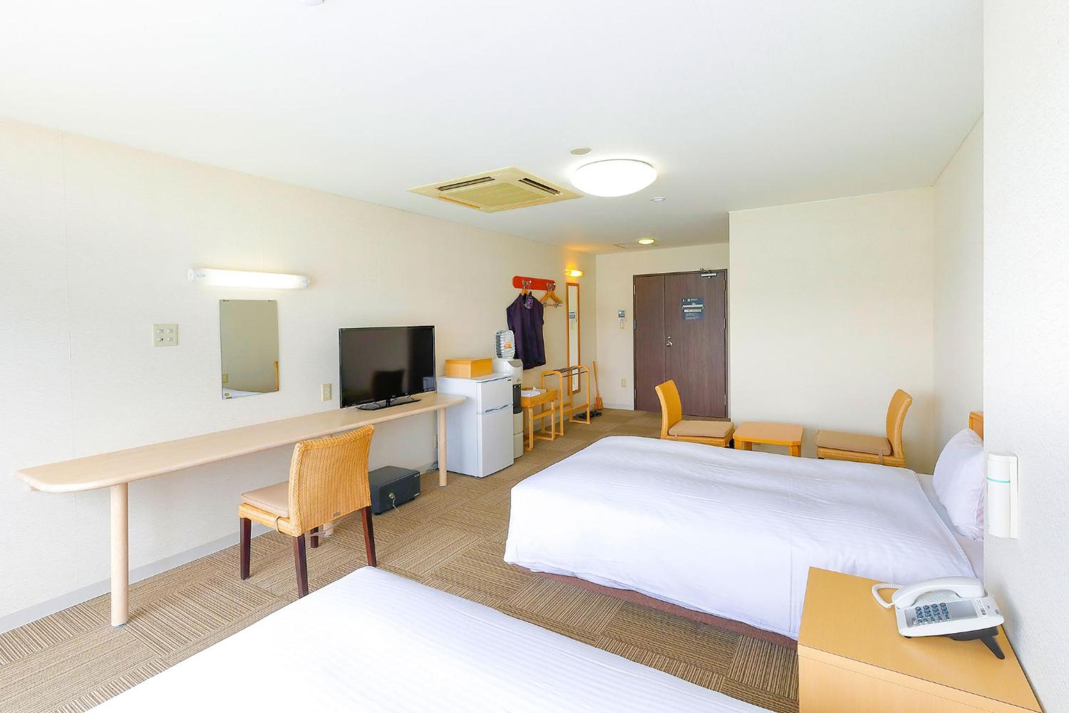 Standard Twin Room  - Private Bathroom - Non-Smoking photo 2