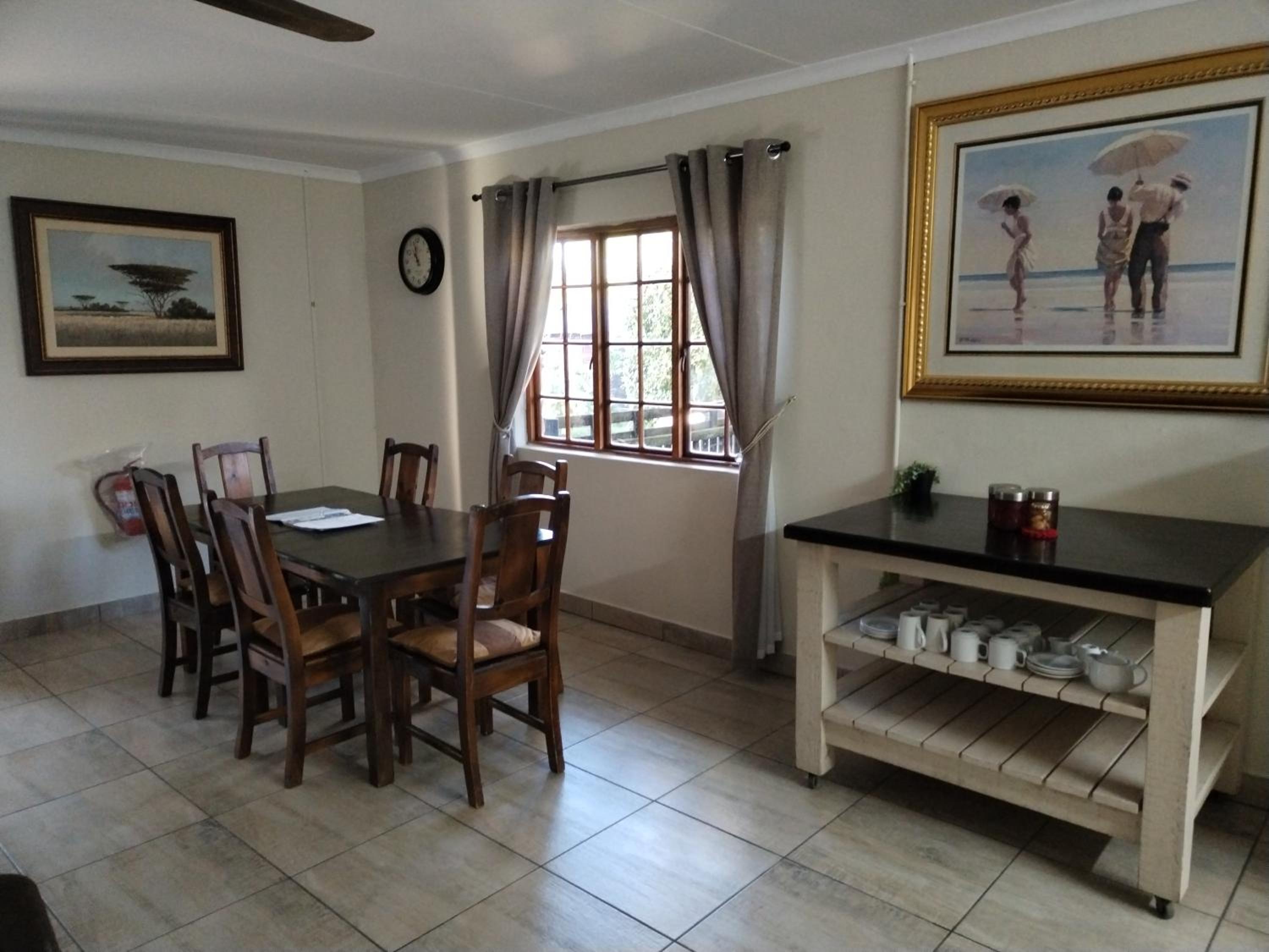 Two-Bedroom Chalet - Photo 10