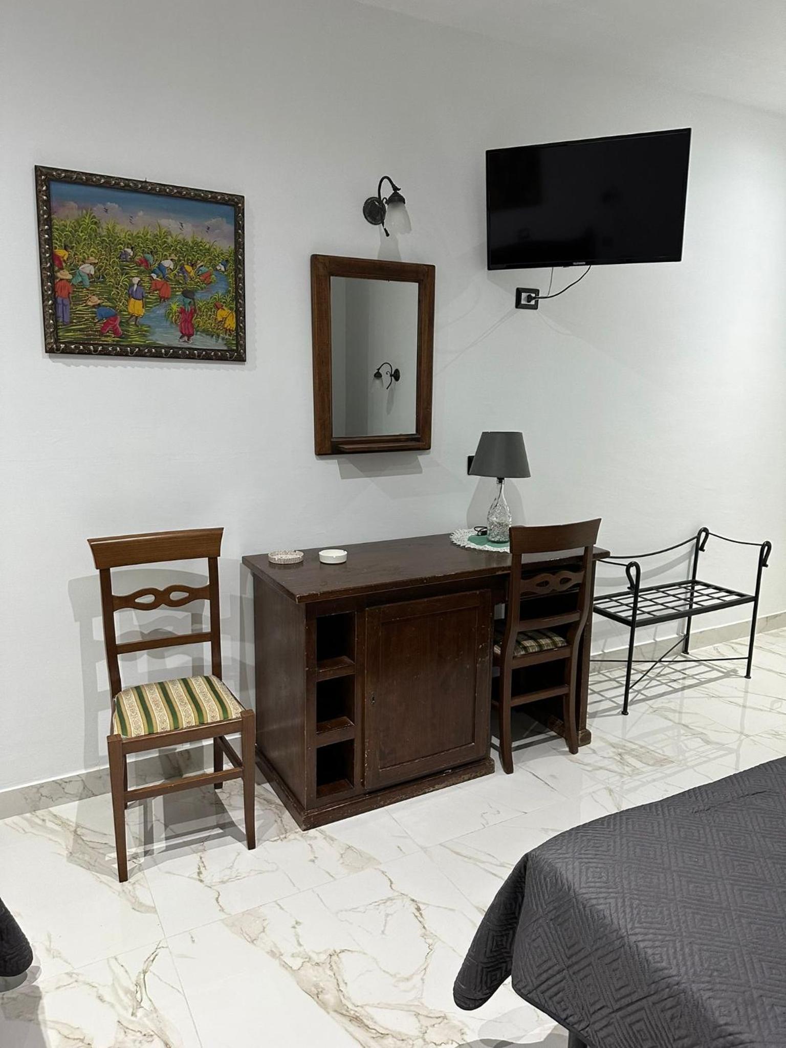 Double Room - Photo 1