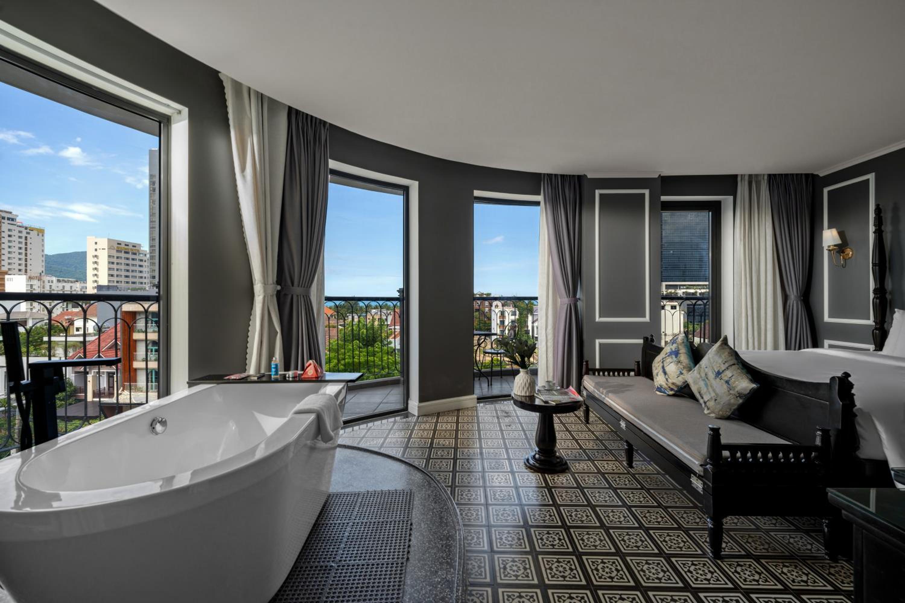 Panoramic Junior Suite with Balcony and City View