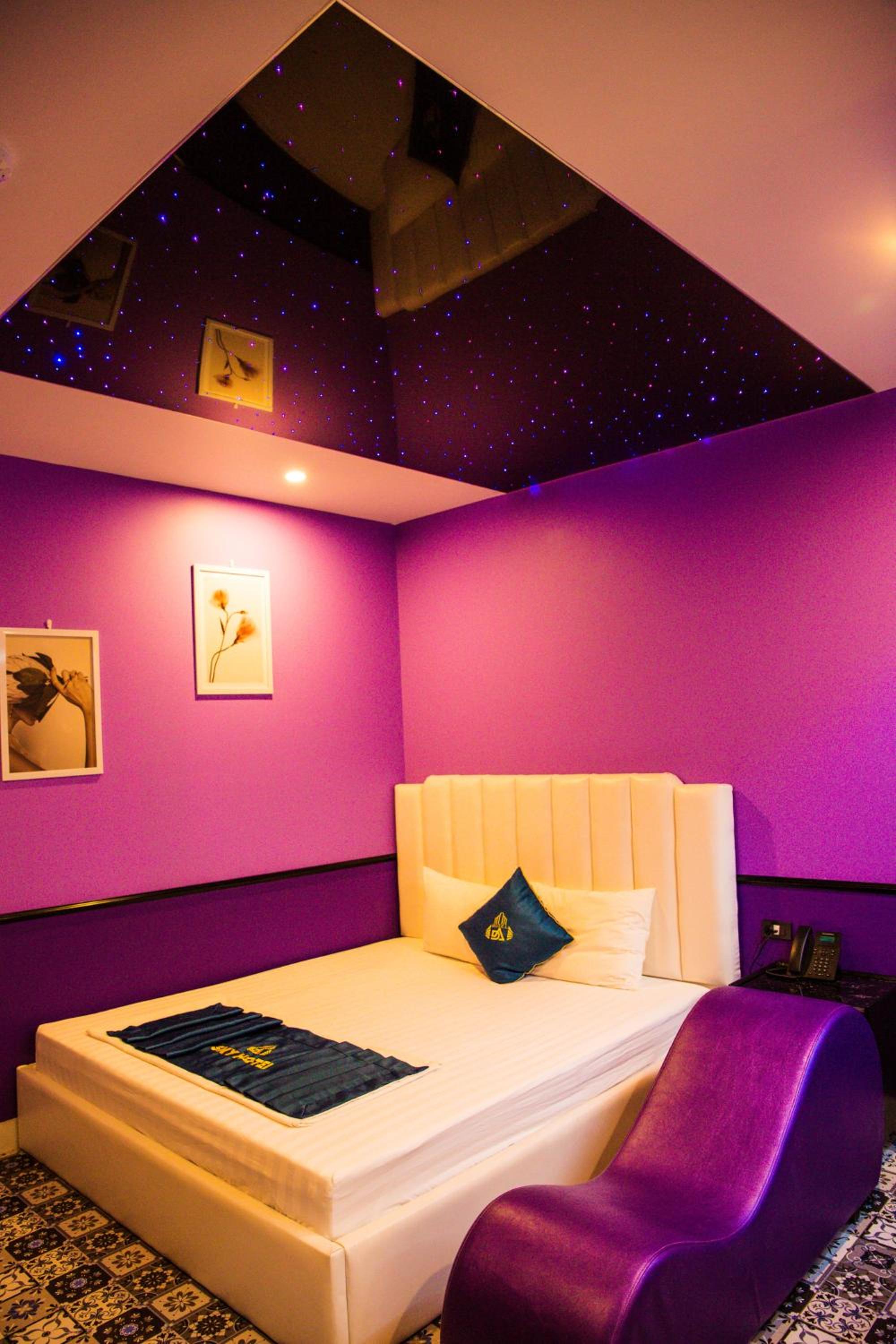 Standard Double Room - Photo 11