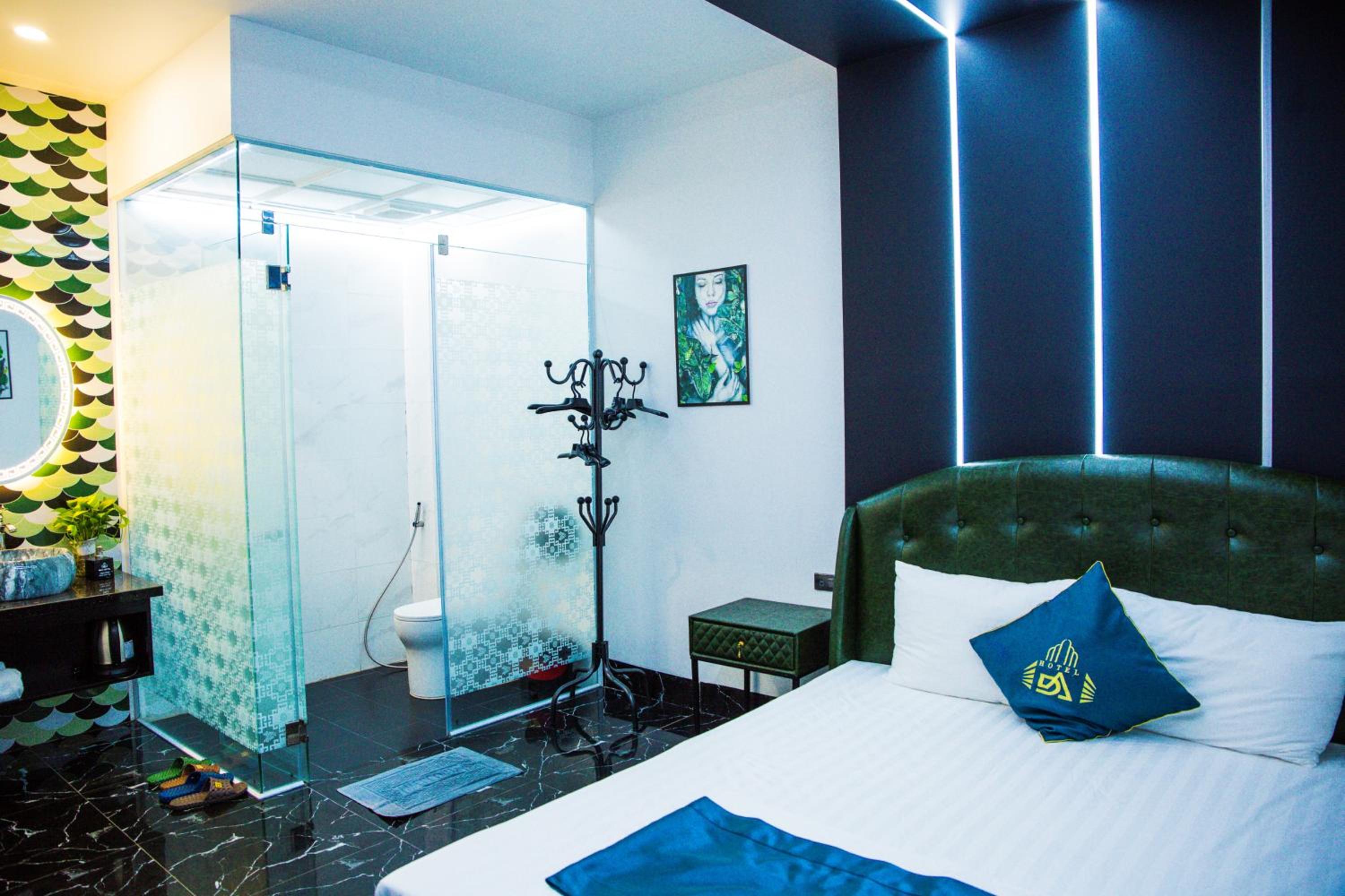 Standard Double Room - Photo 13