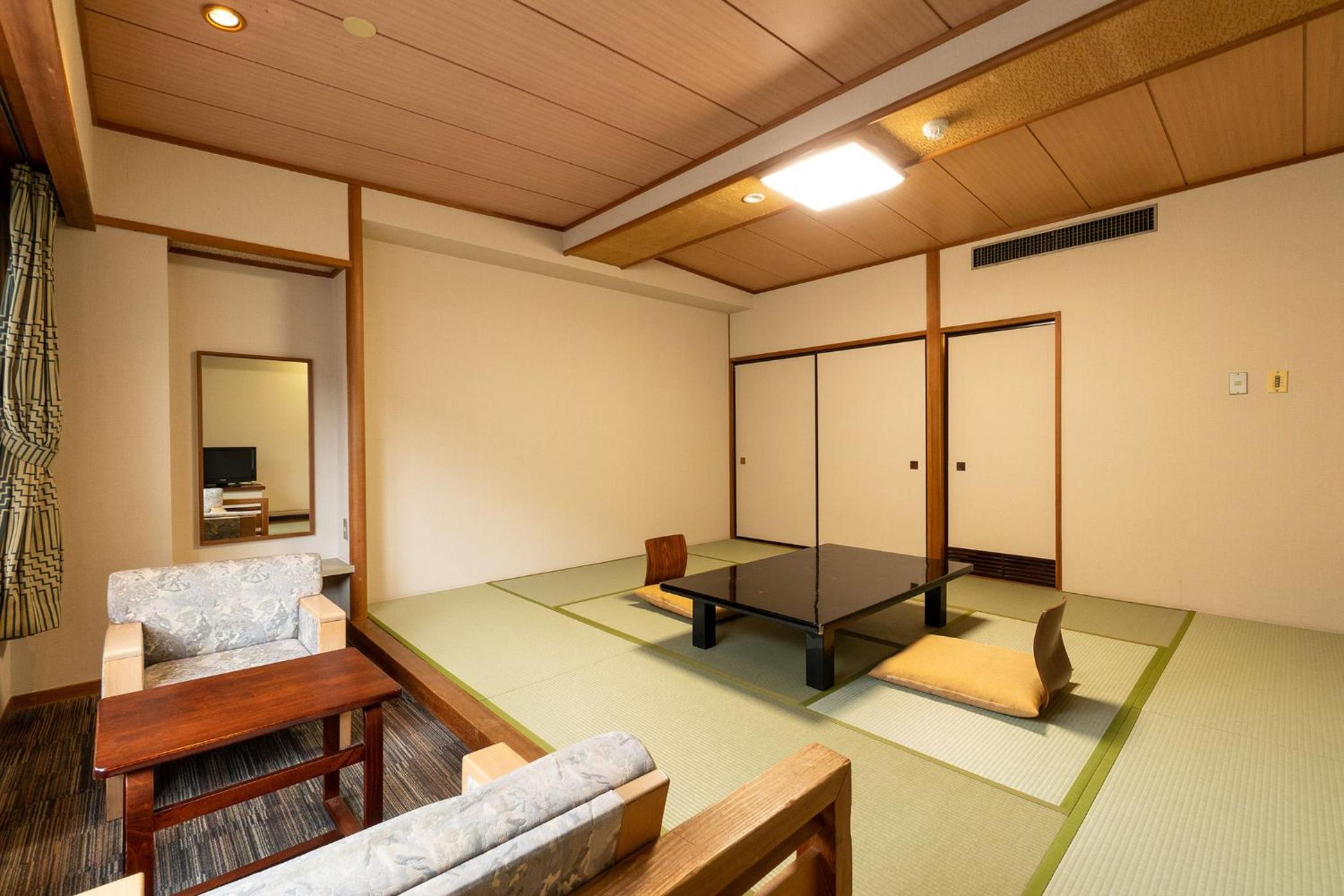 Economy Japanese-Style-Room 42 sqm - Indoor Bath - Non-Smoking