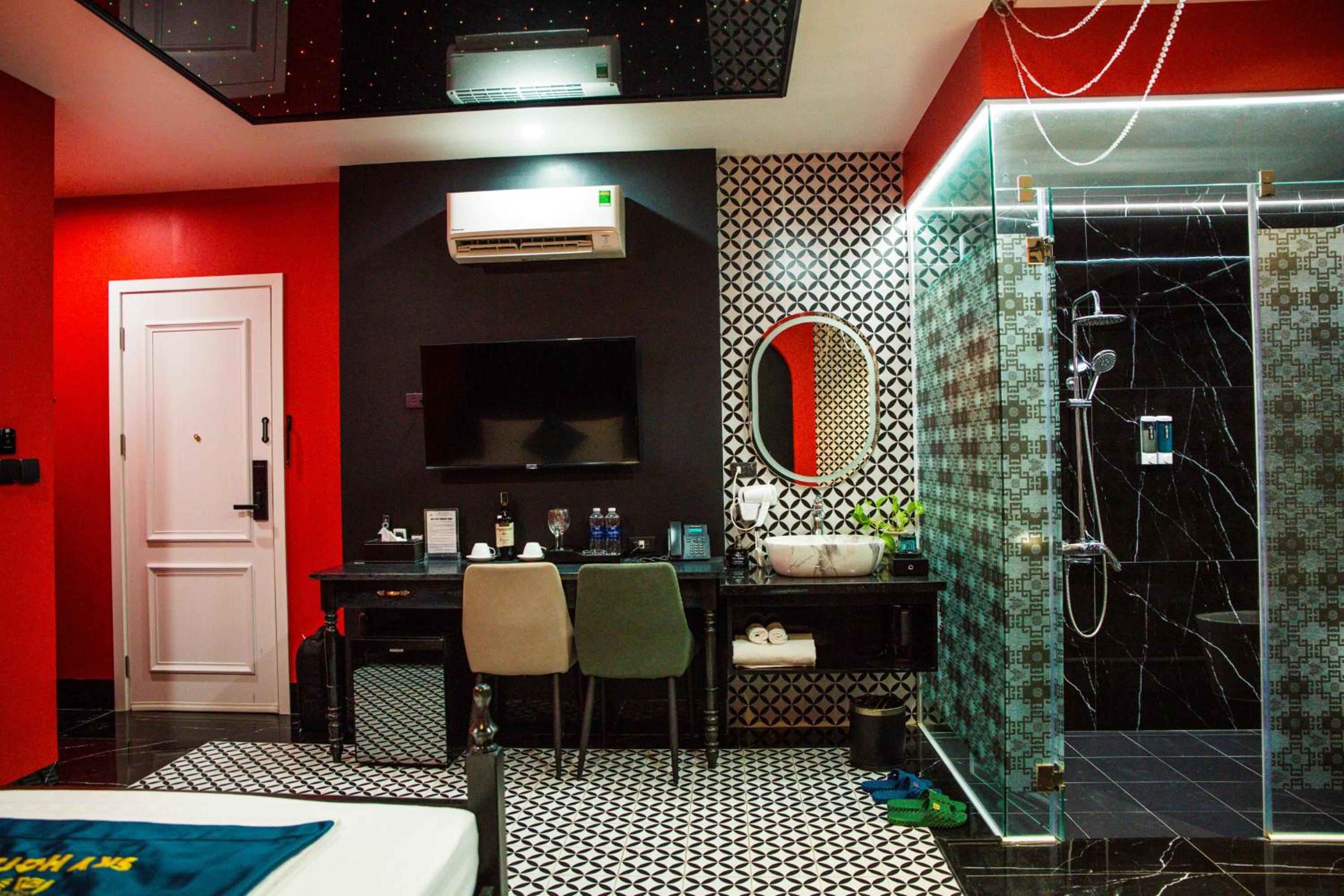 Deluxe Double Room - Photo 9