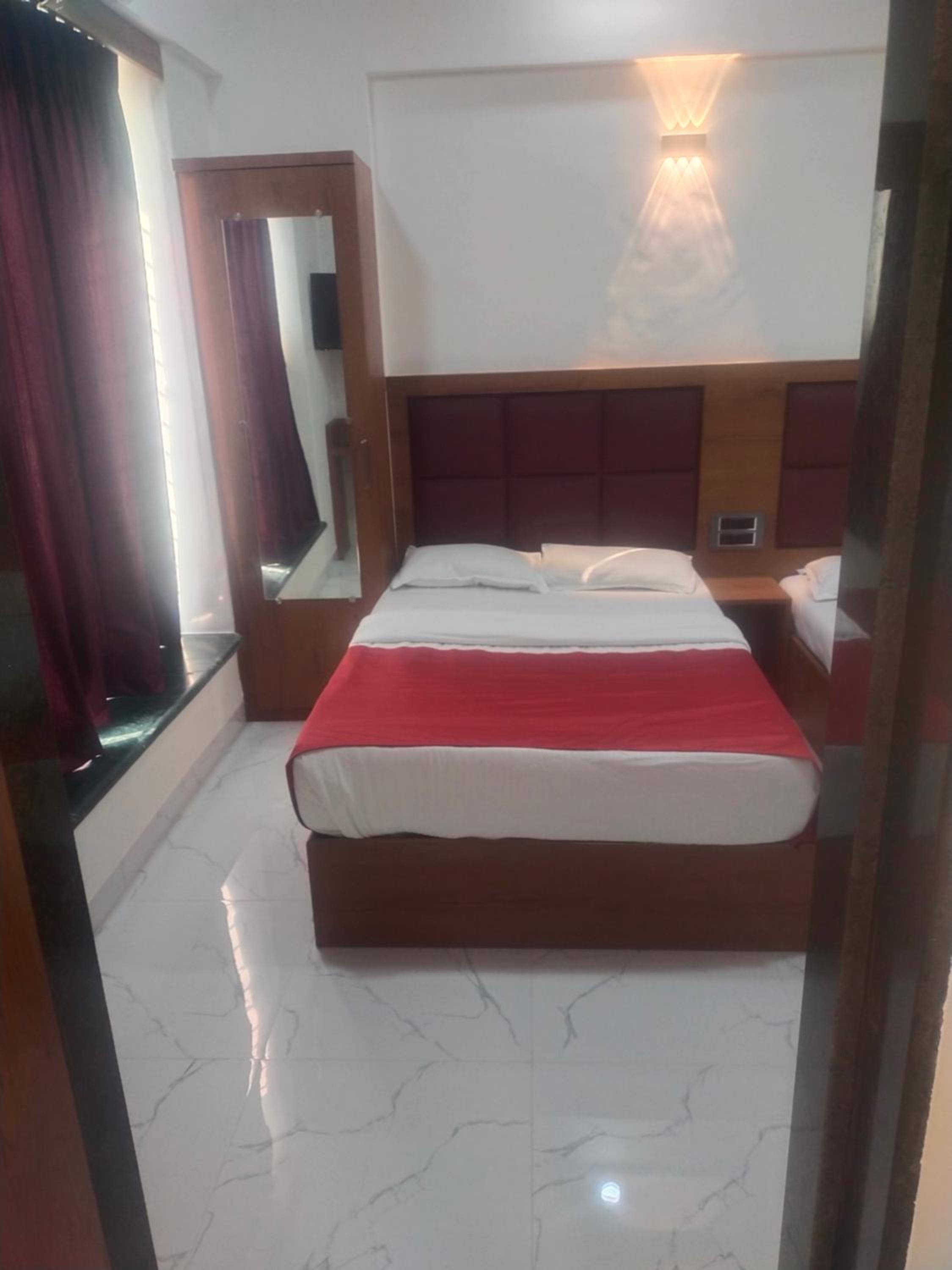 Deluxe Quadruple Room - Photo 4