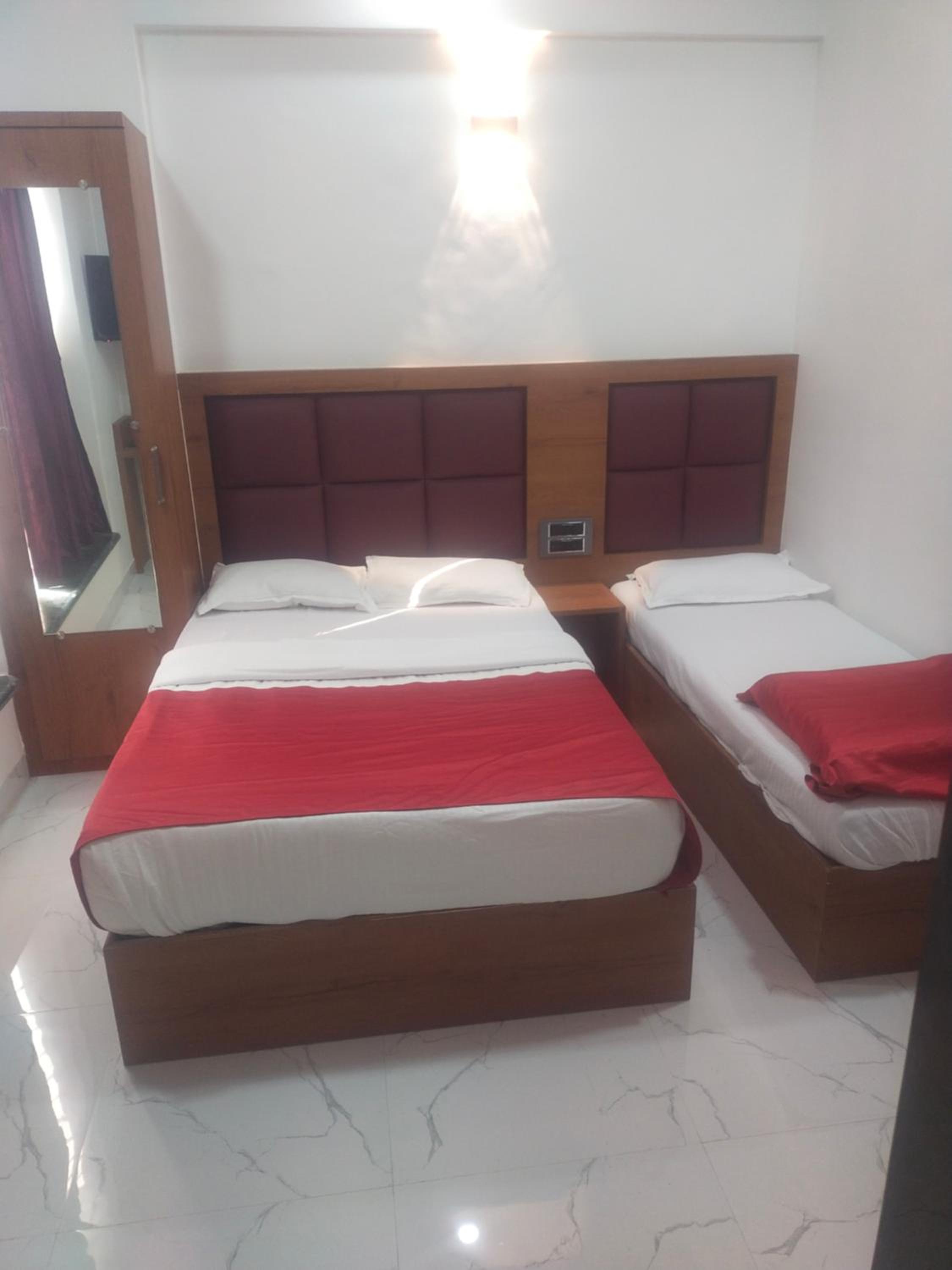 Deluxe Quadruple Room - Photo 6