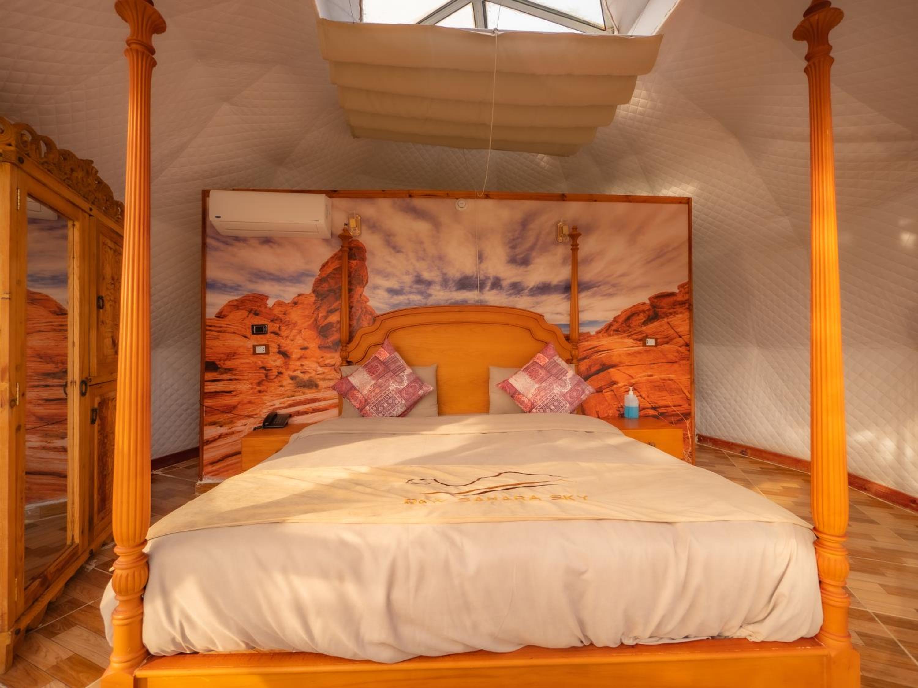 Deluxe King Room photo 3