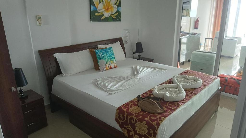 Deluxe Double Room with Balcony and Sea View photo 3