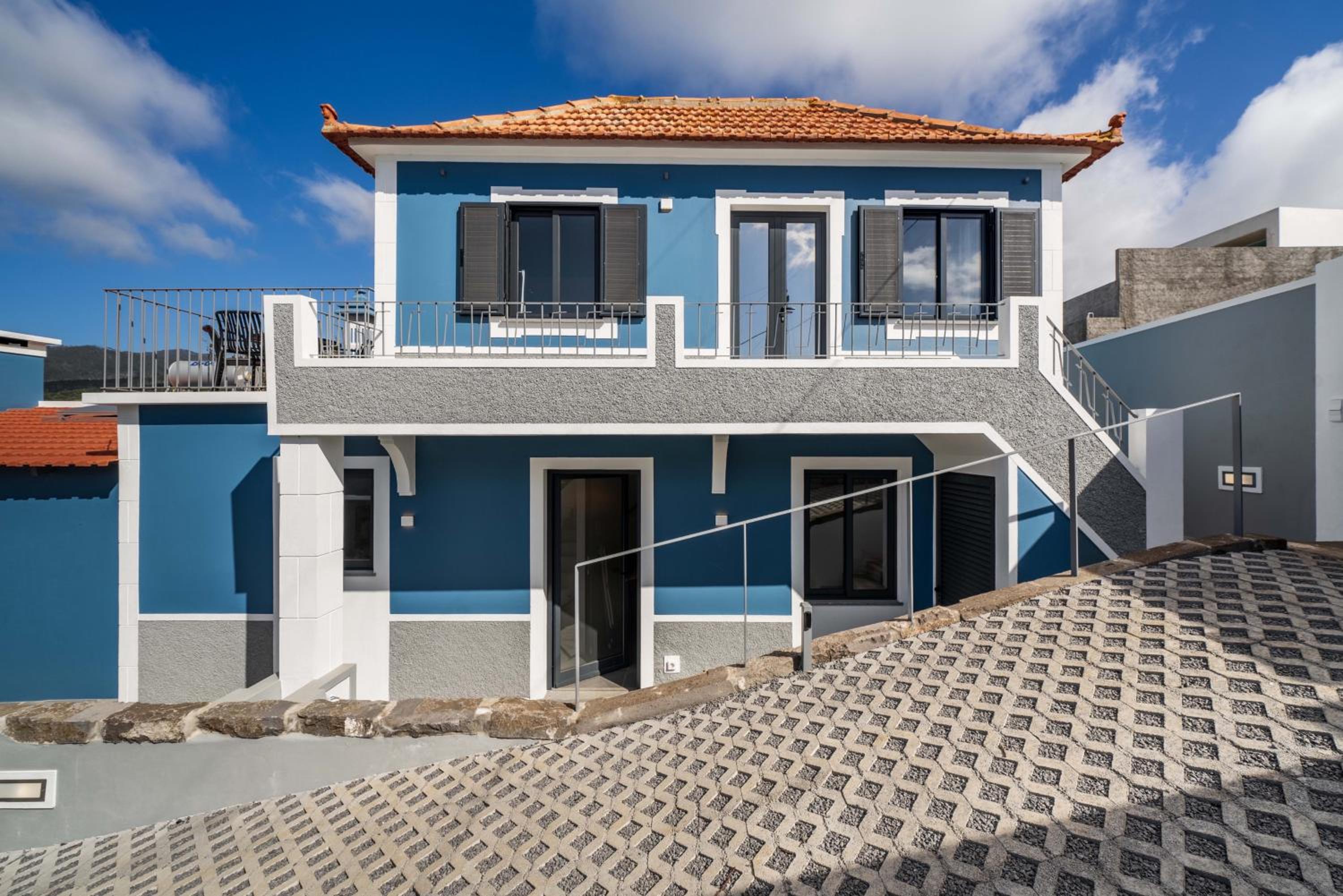 Villa photo 2