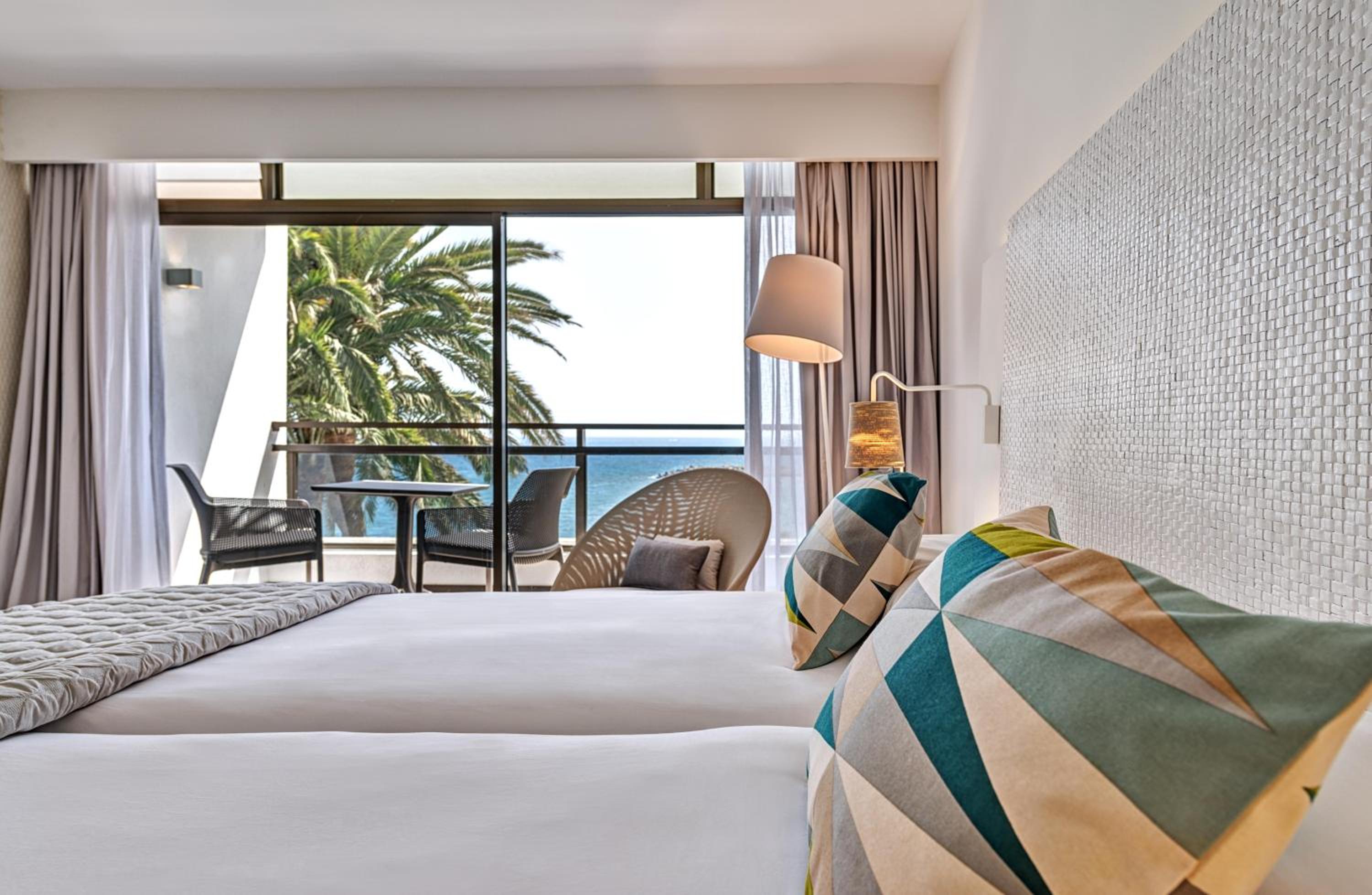Double Room with Sea View (3 Adults) photo 2