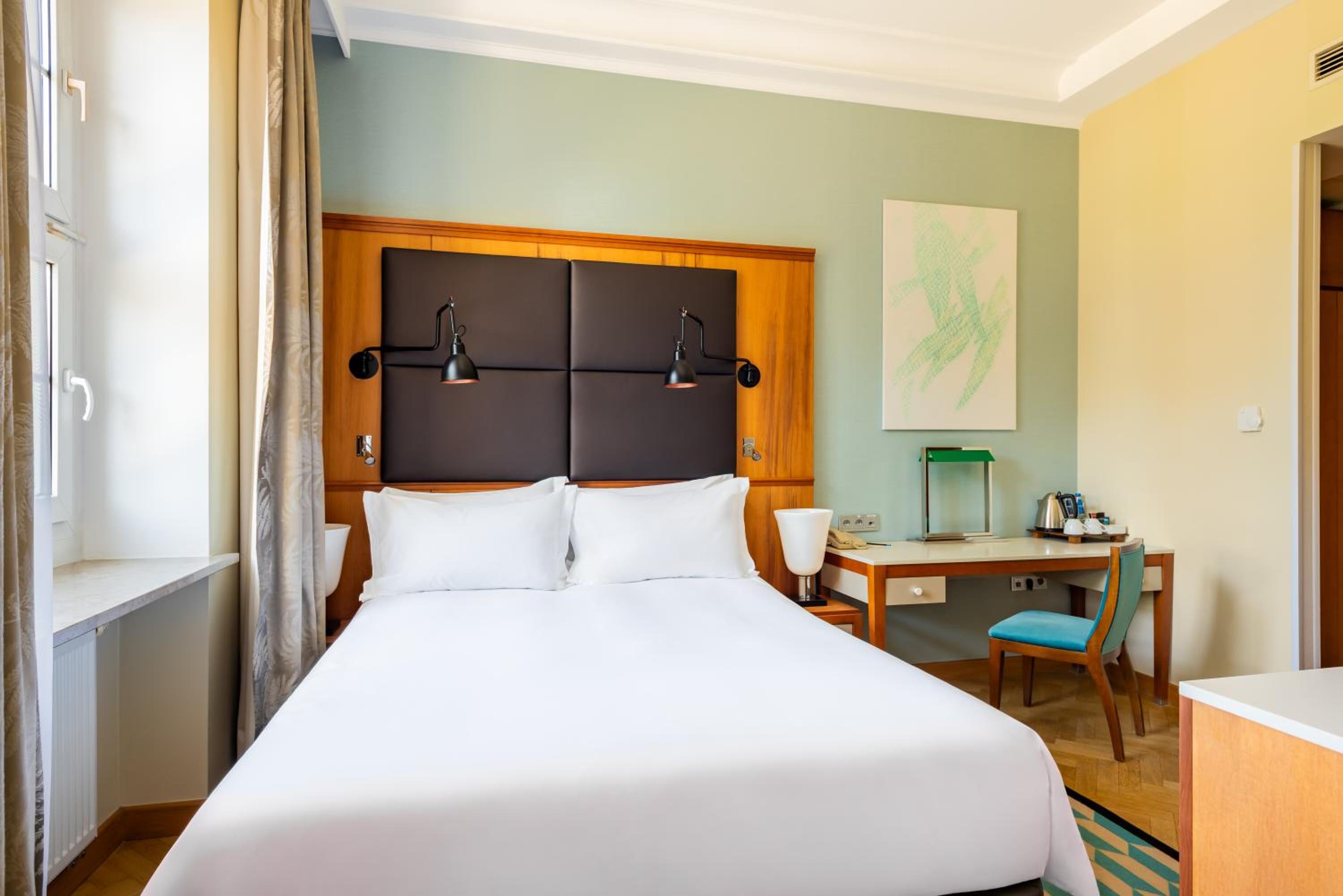 Classic Double Room - Park Side