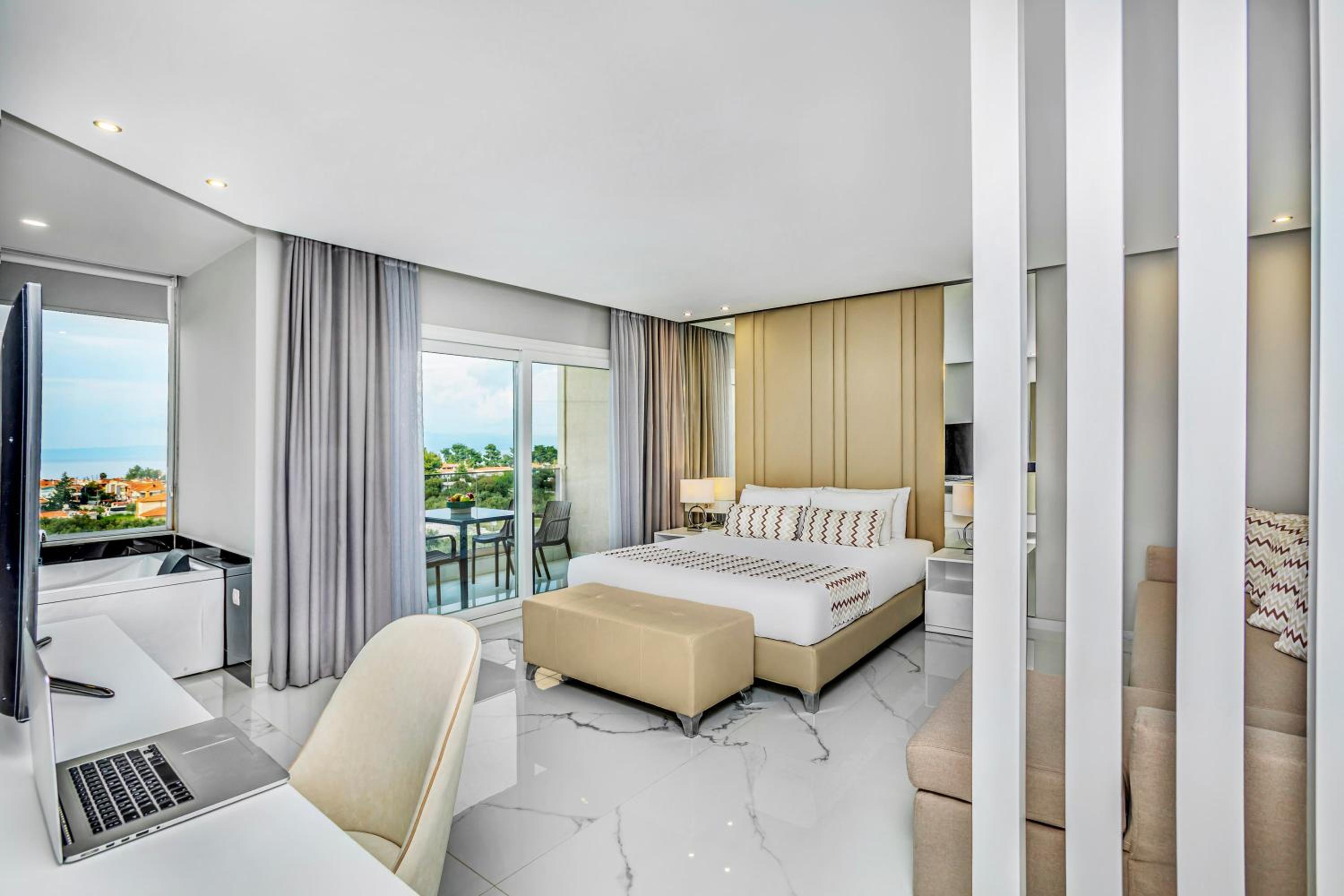 Suite with Sea View photo 2