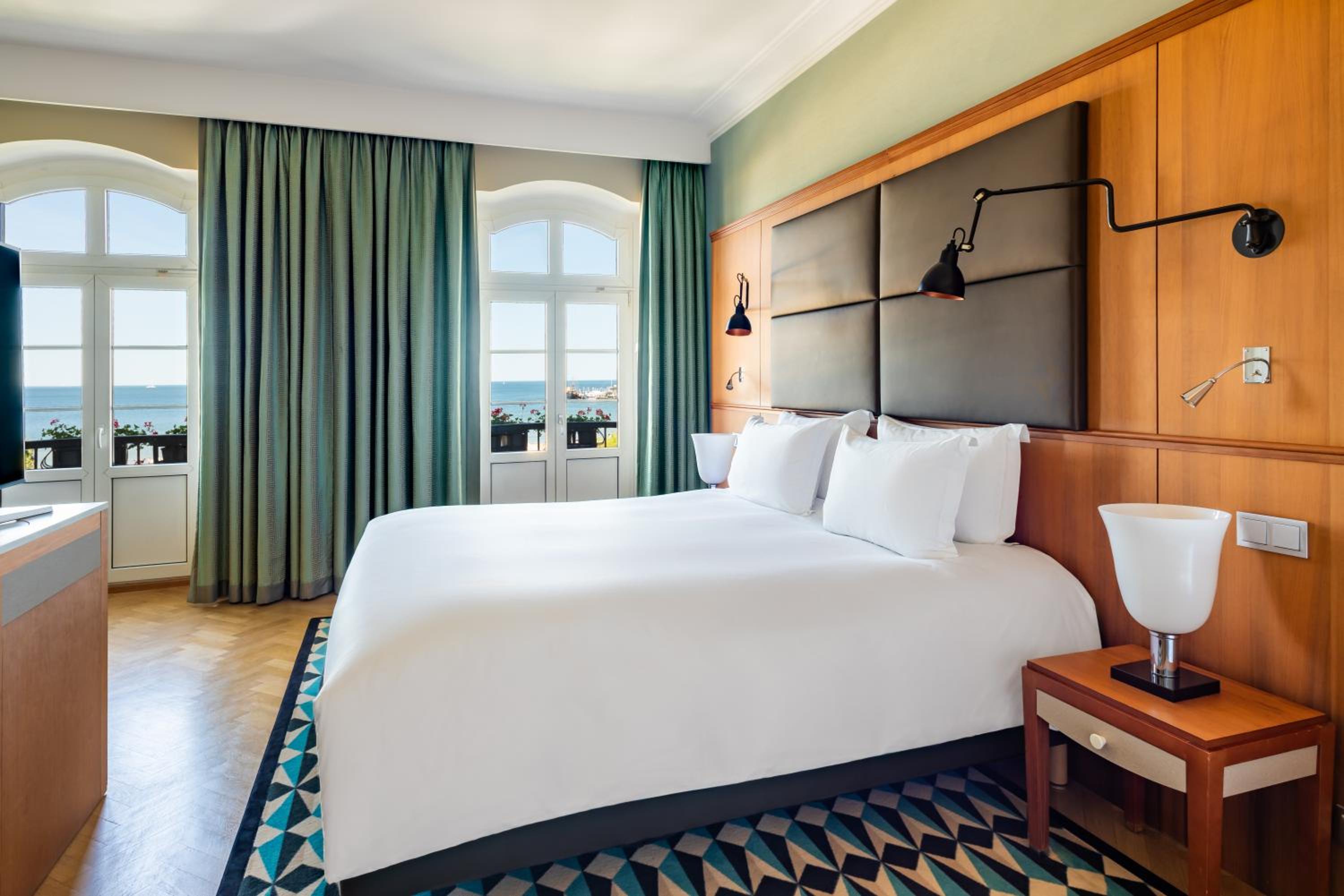 Double Junior Suite with Balcony - Sea Side thumbnail 5