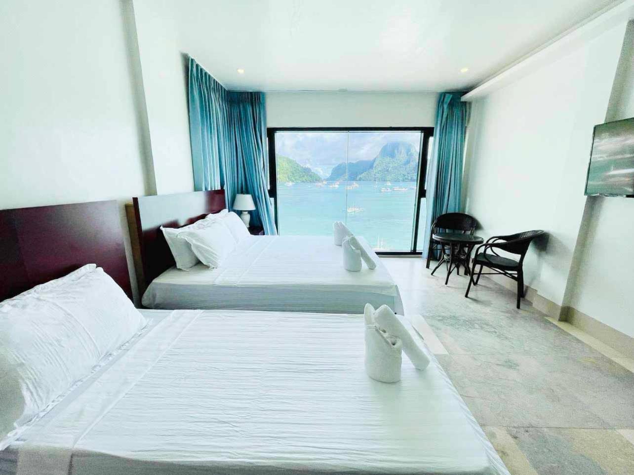 Family Room with Sea View photo 1