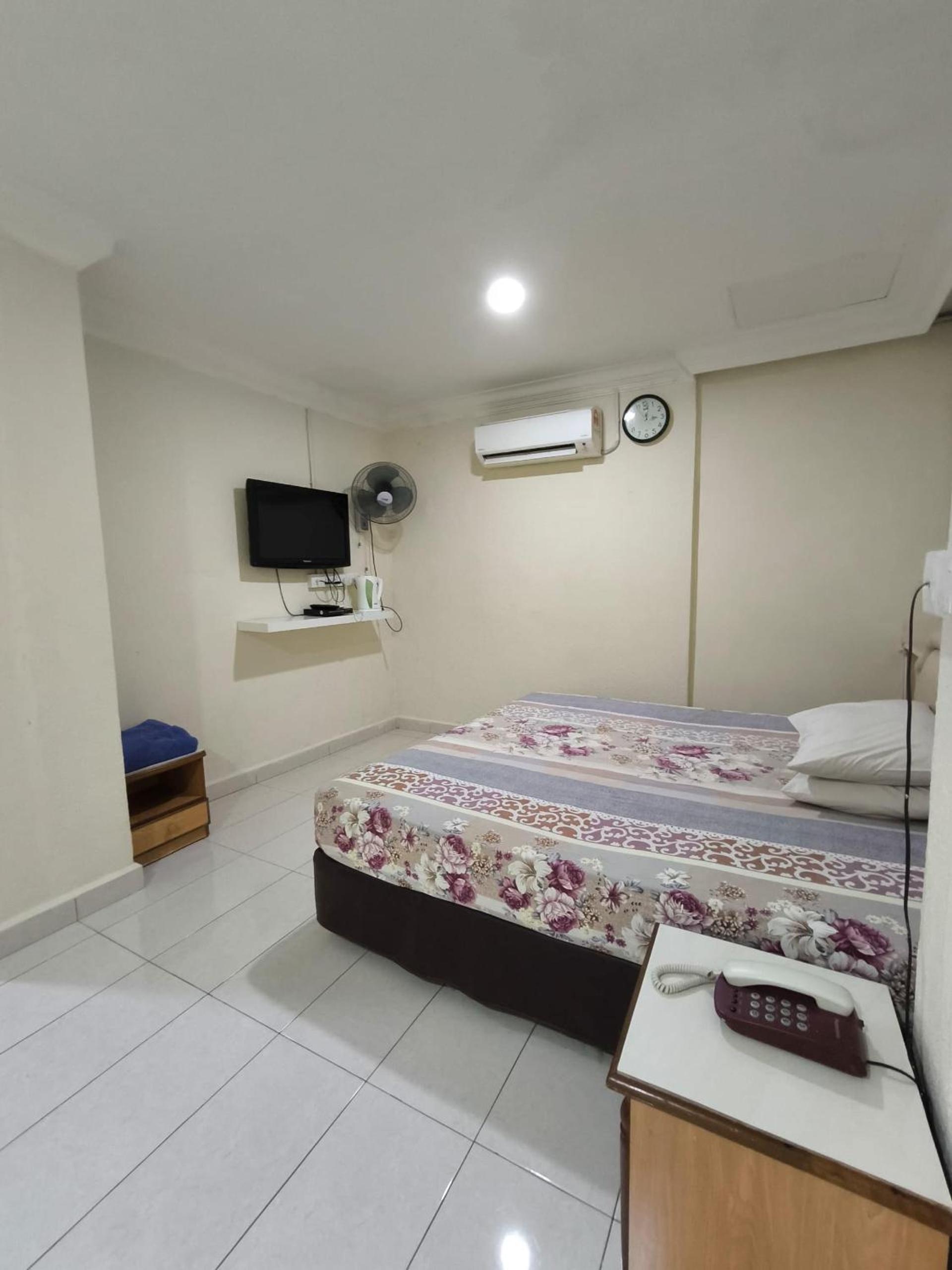 Deluxe King Room photo 3