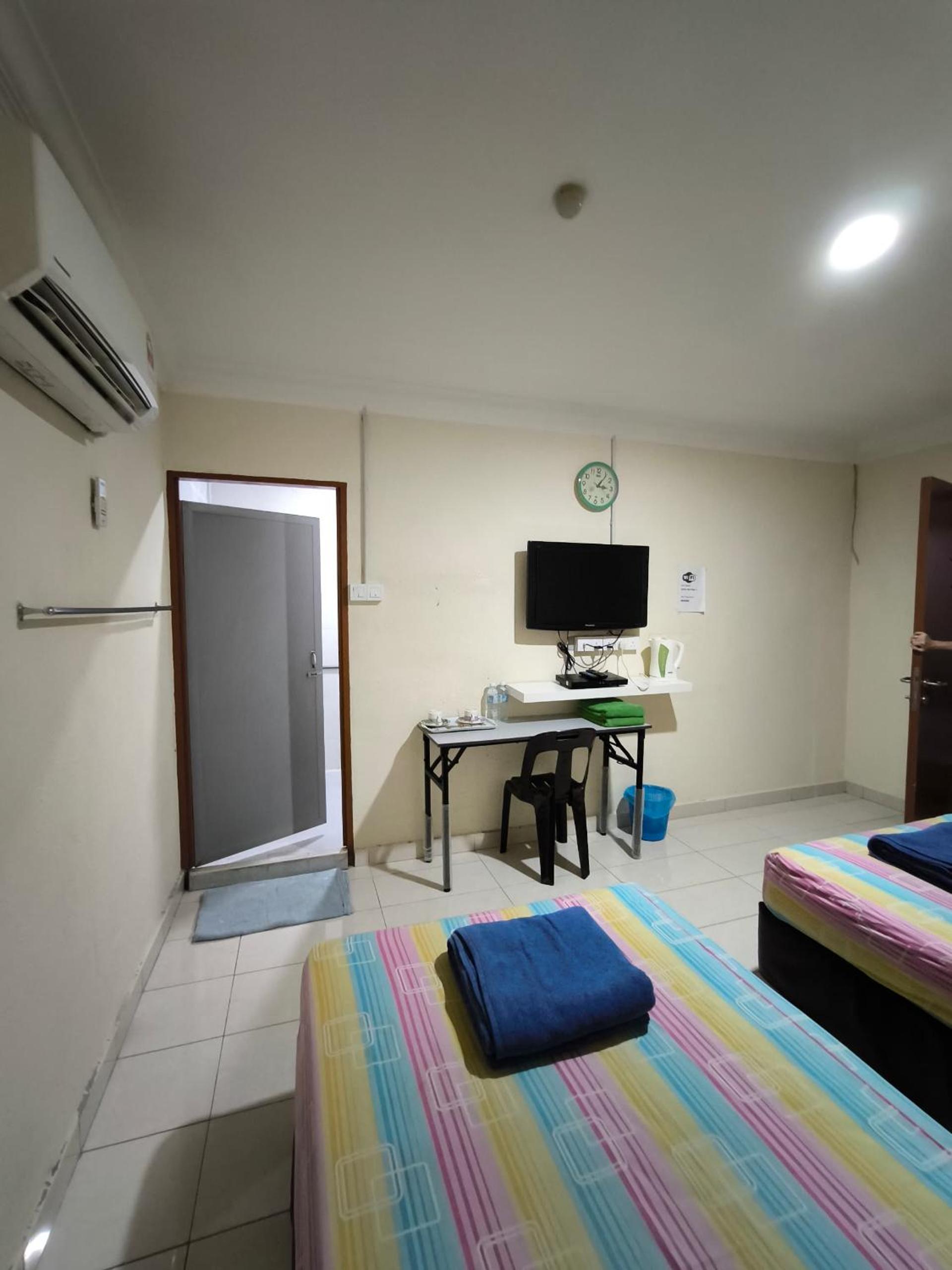 Deluxe Twin Room photo 2