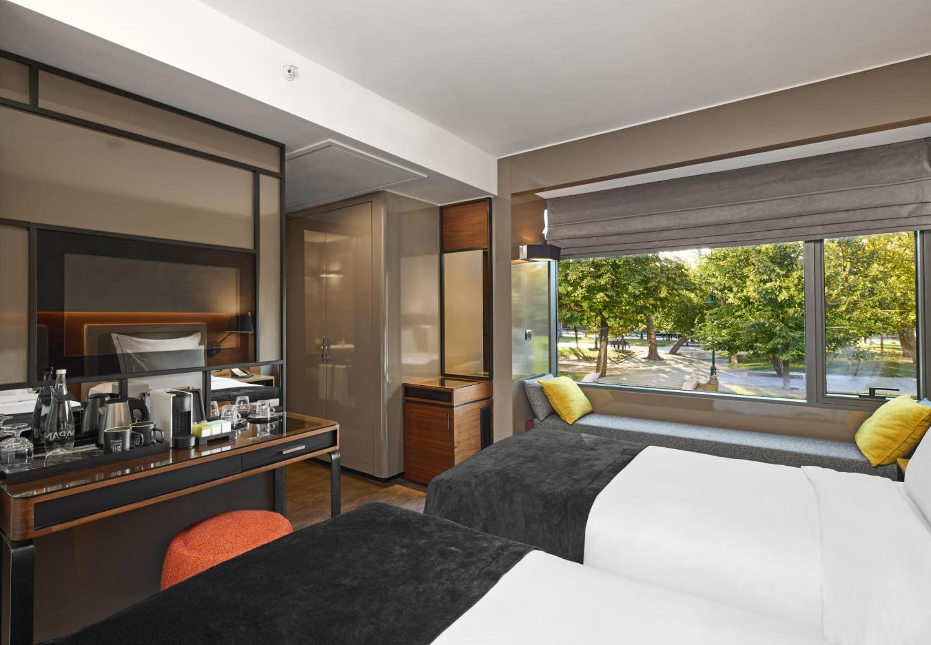 Double Room with Park View photo 2