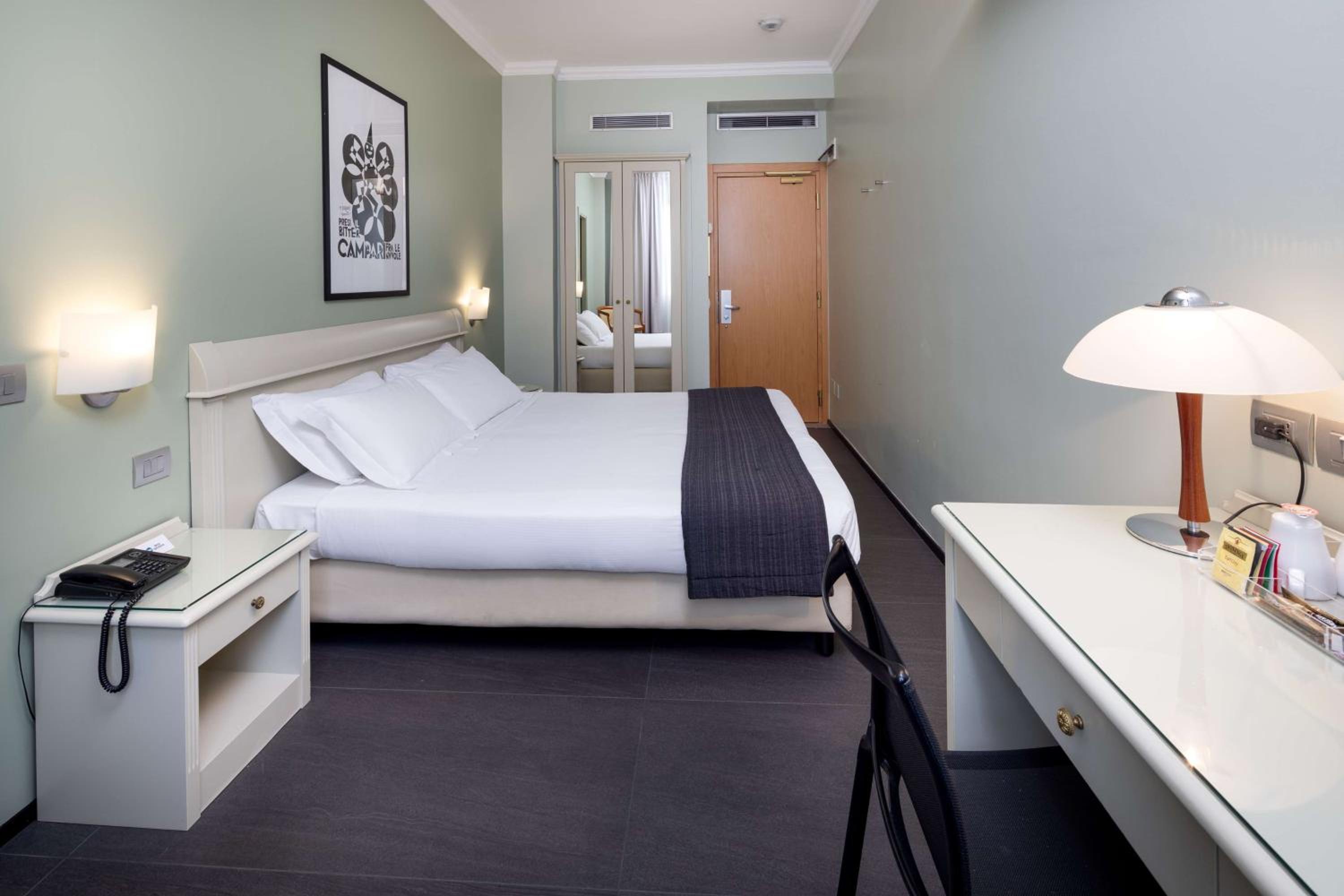 Comfort Queen Room - Non-Smoking
