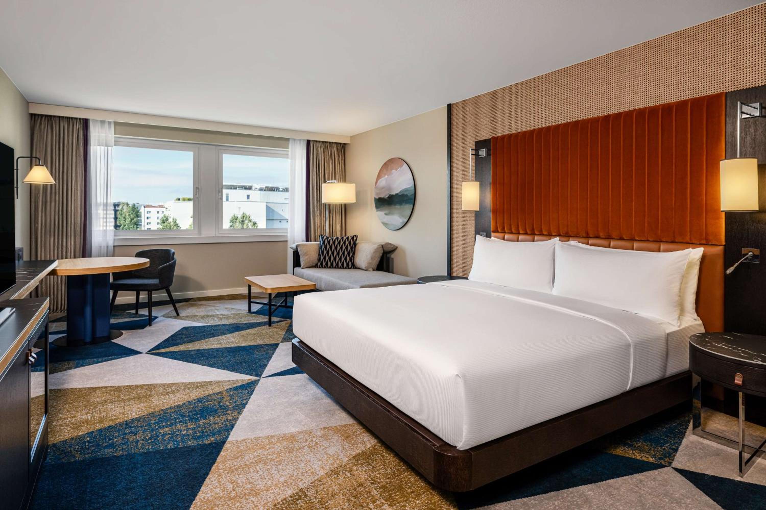 Executive King Room - Photo 2