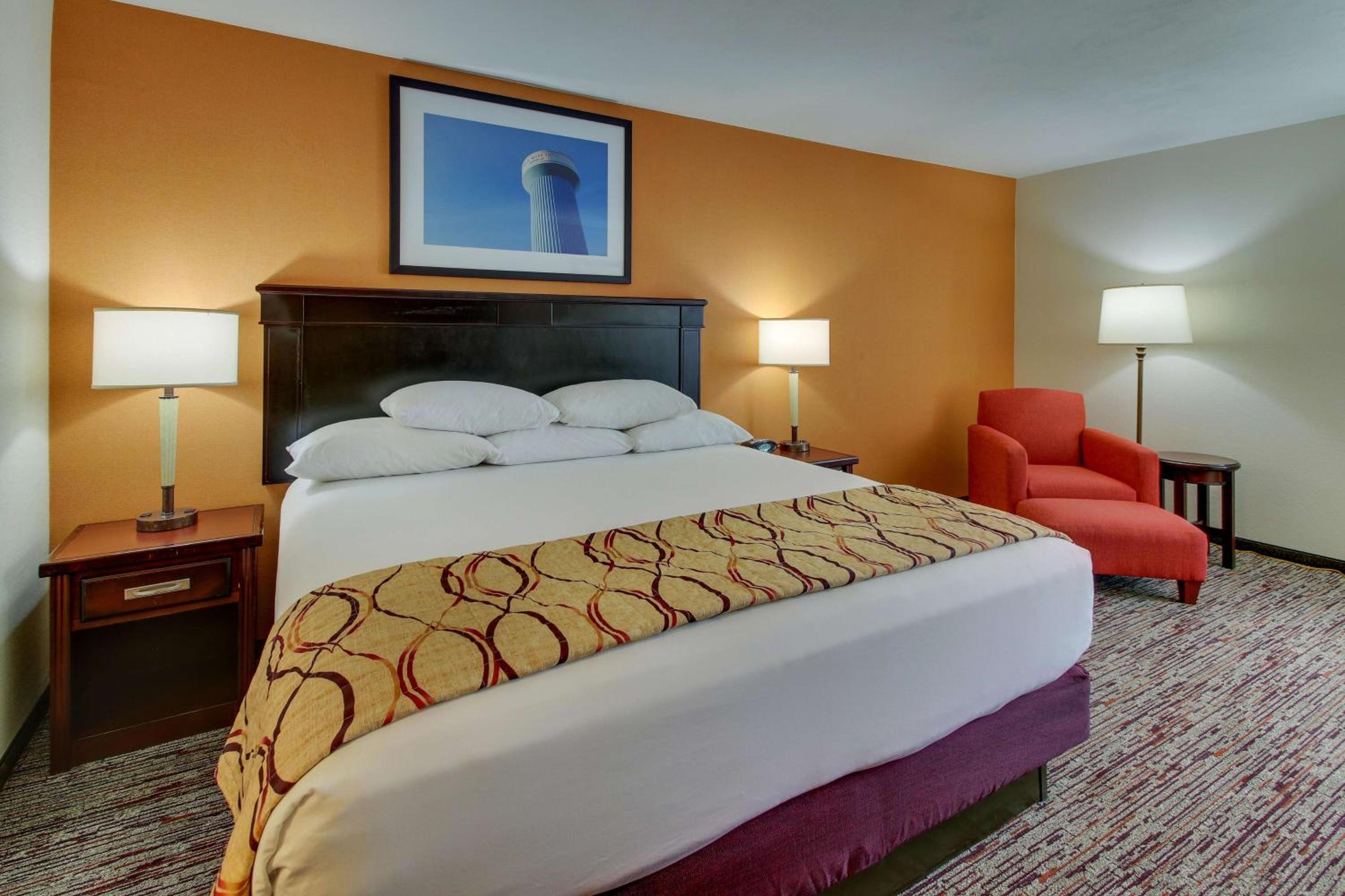 Deluxe King Room photo 3