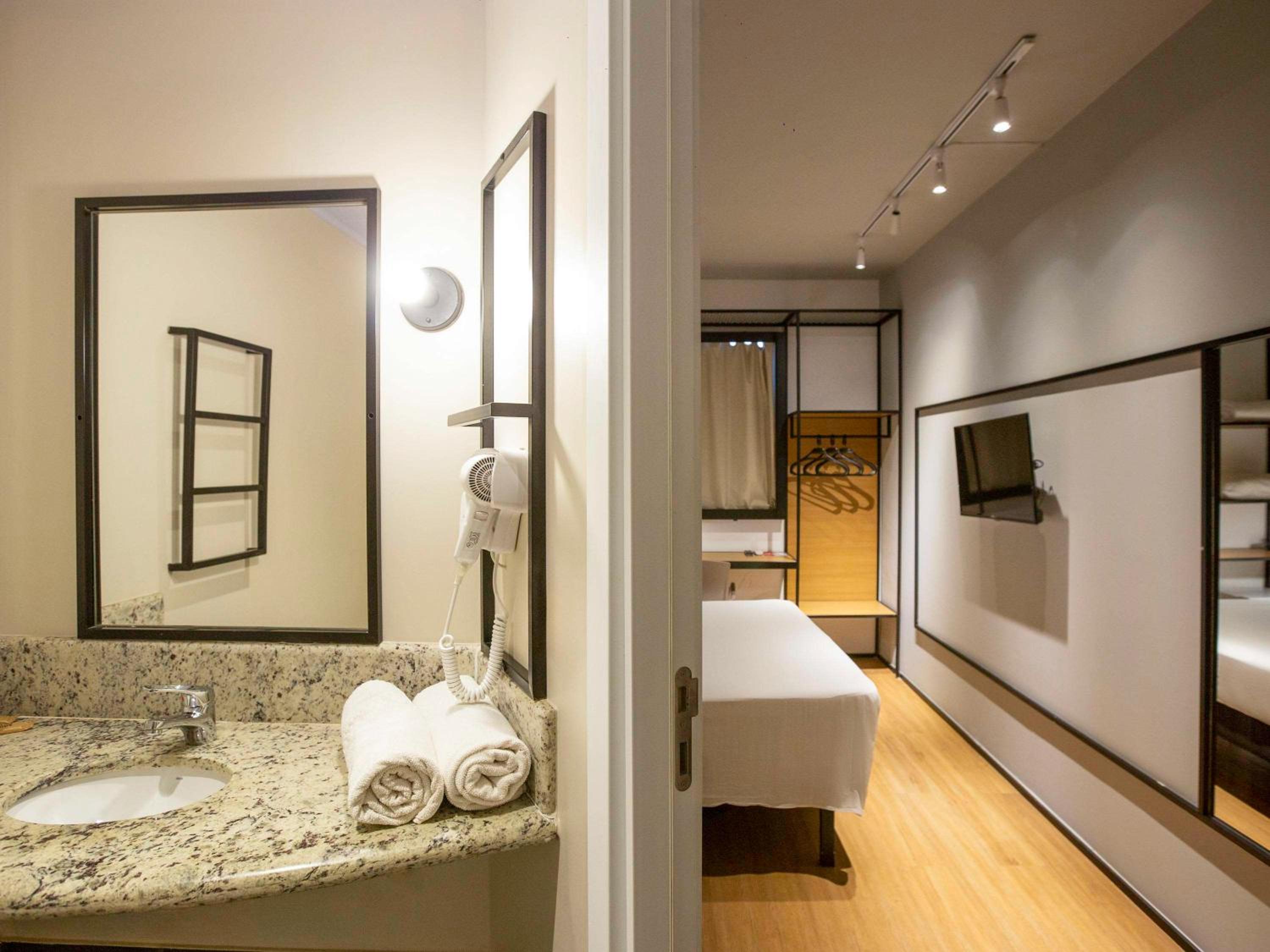 Standard Double Room - Disability Access photo 1
