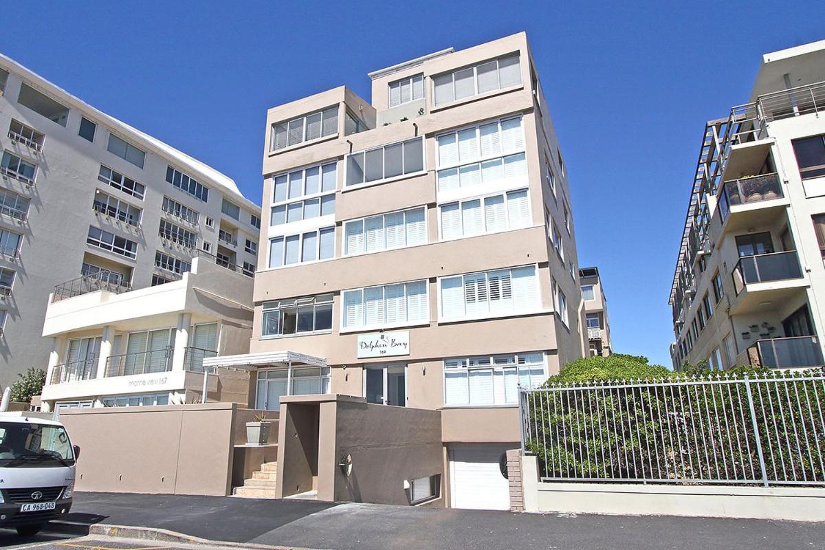 One-Bedroom Apartment - Photo 3