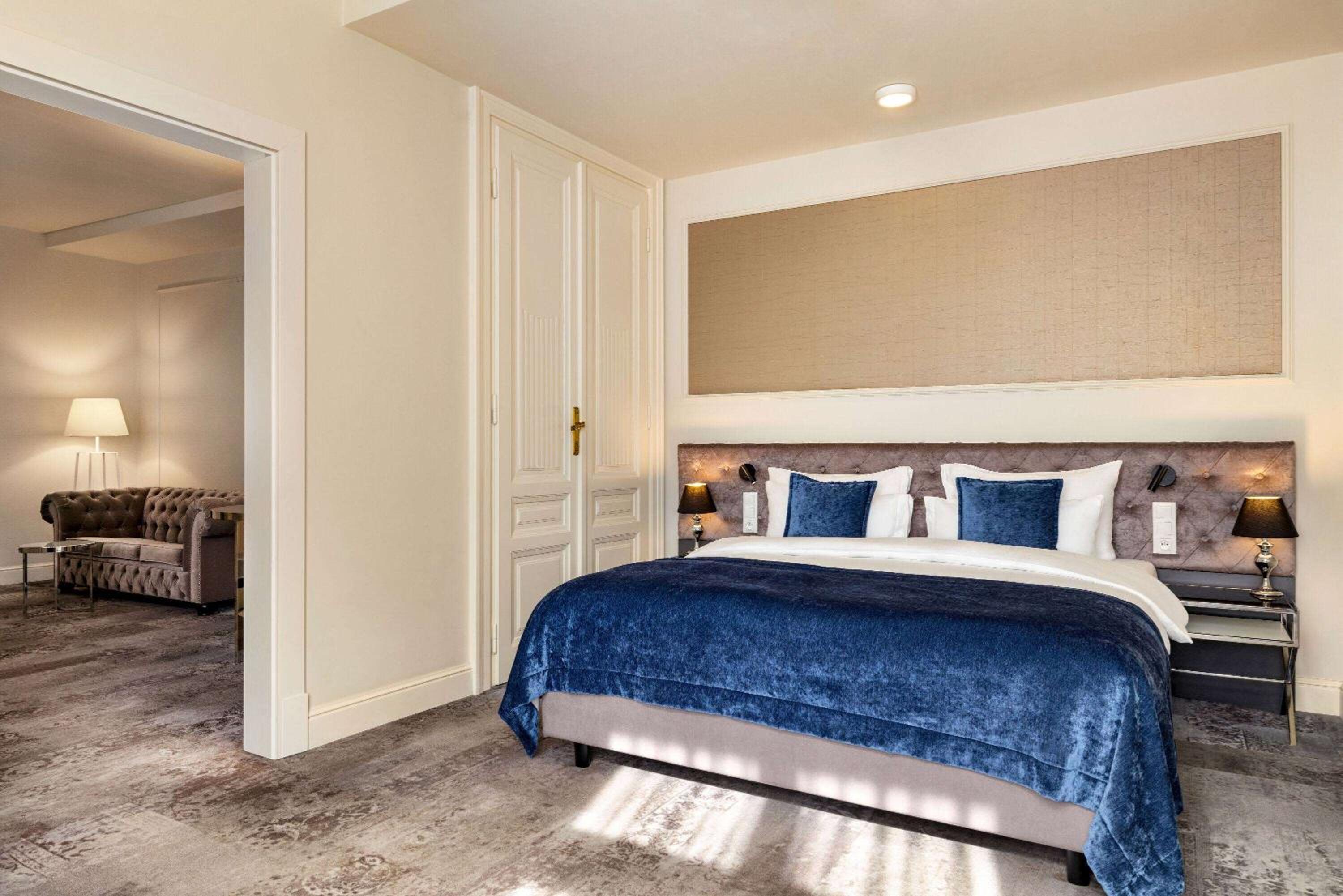 Deluxe Suite