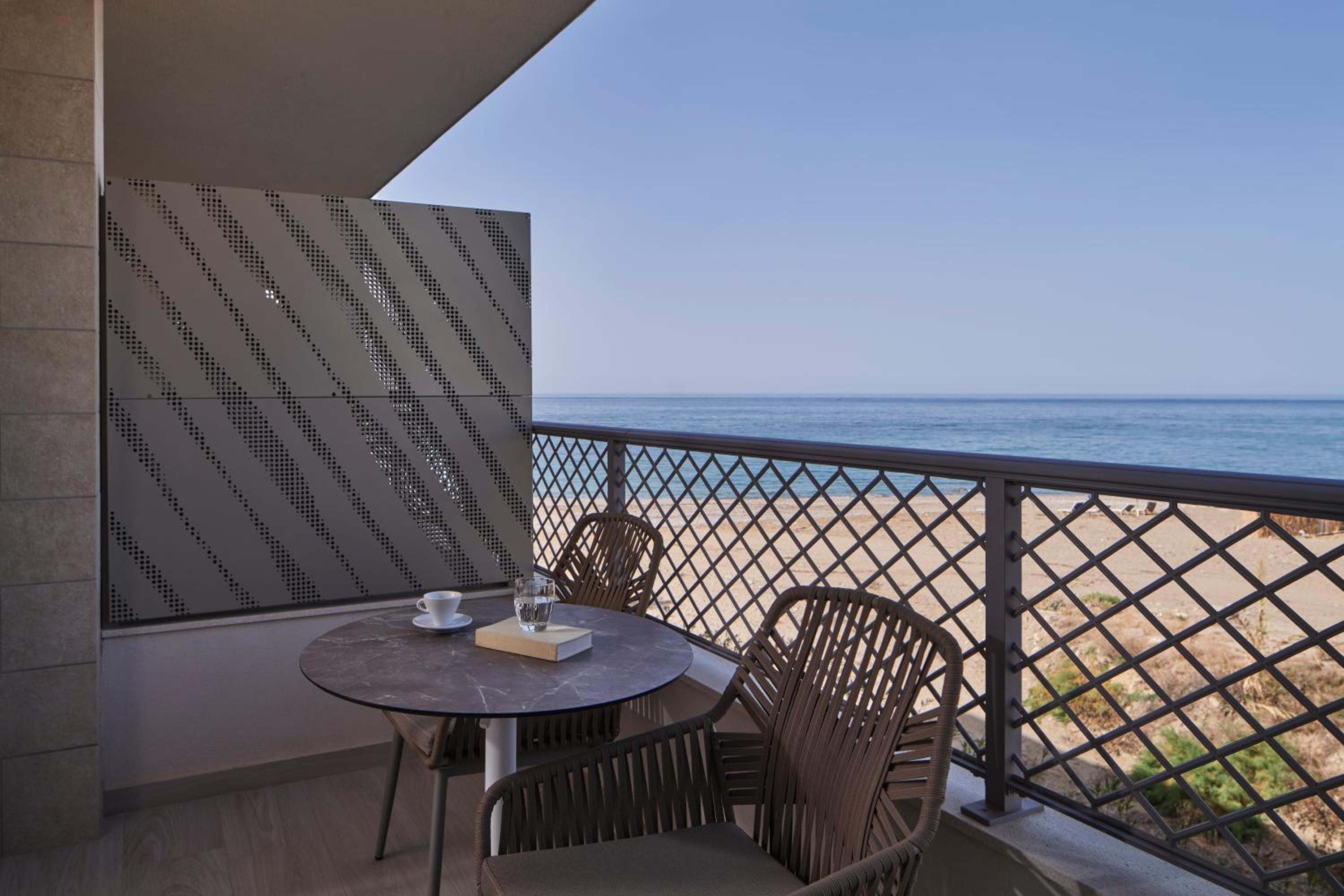 Superior Double with Sea View - Photo 3