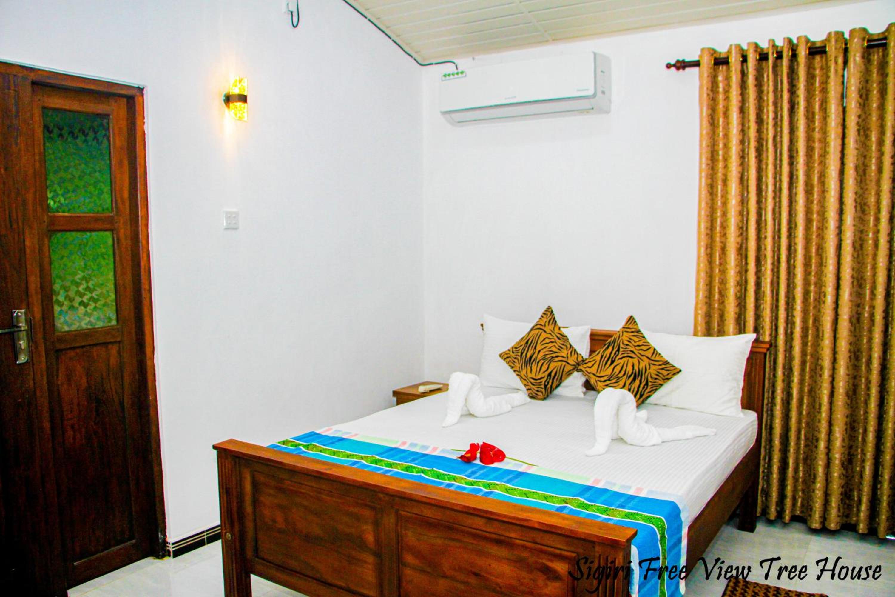 Double Room with Private Bathroom photo 1