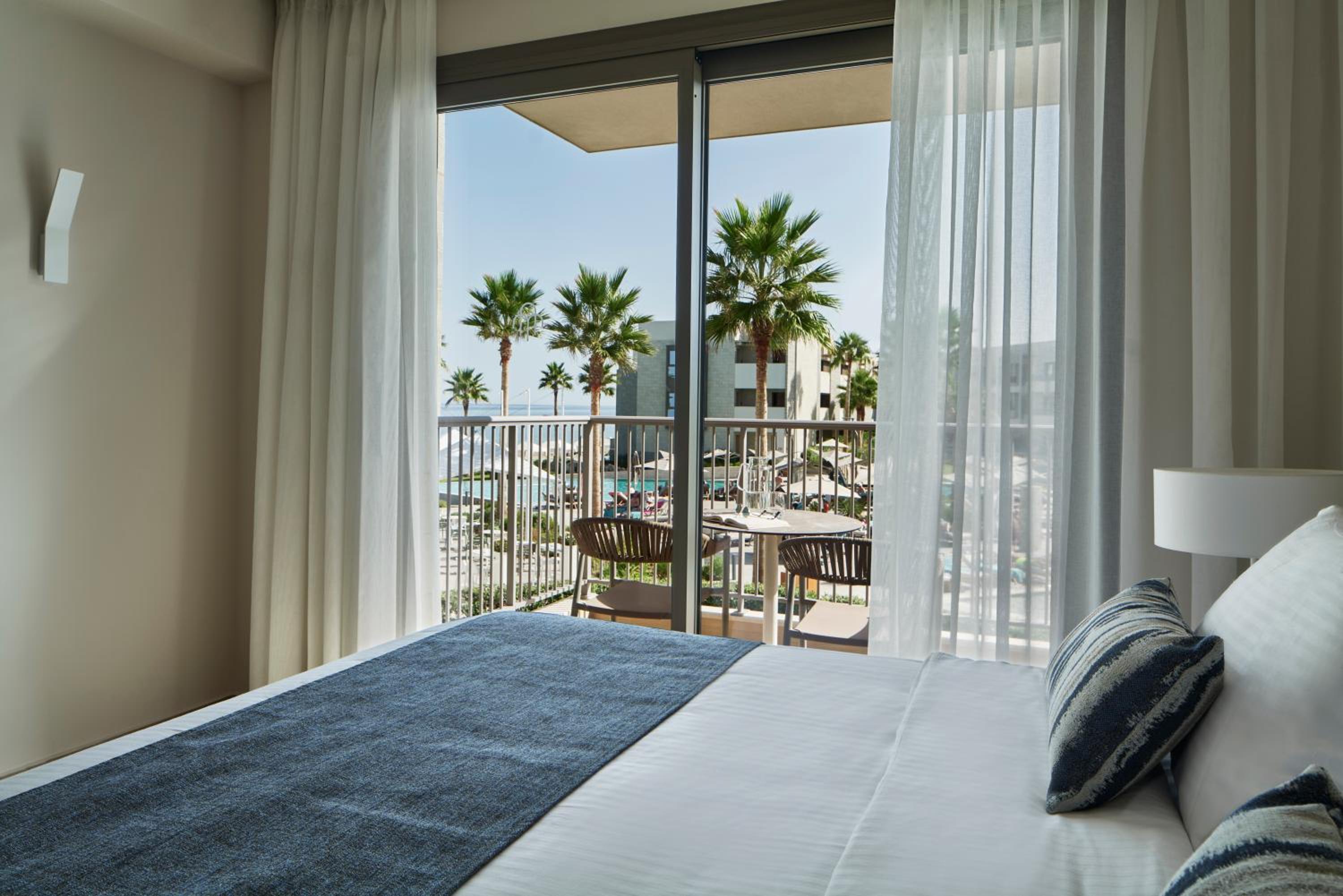 Junior Suite Side Sea View - Photo 2