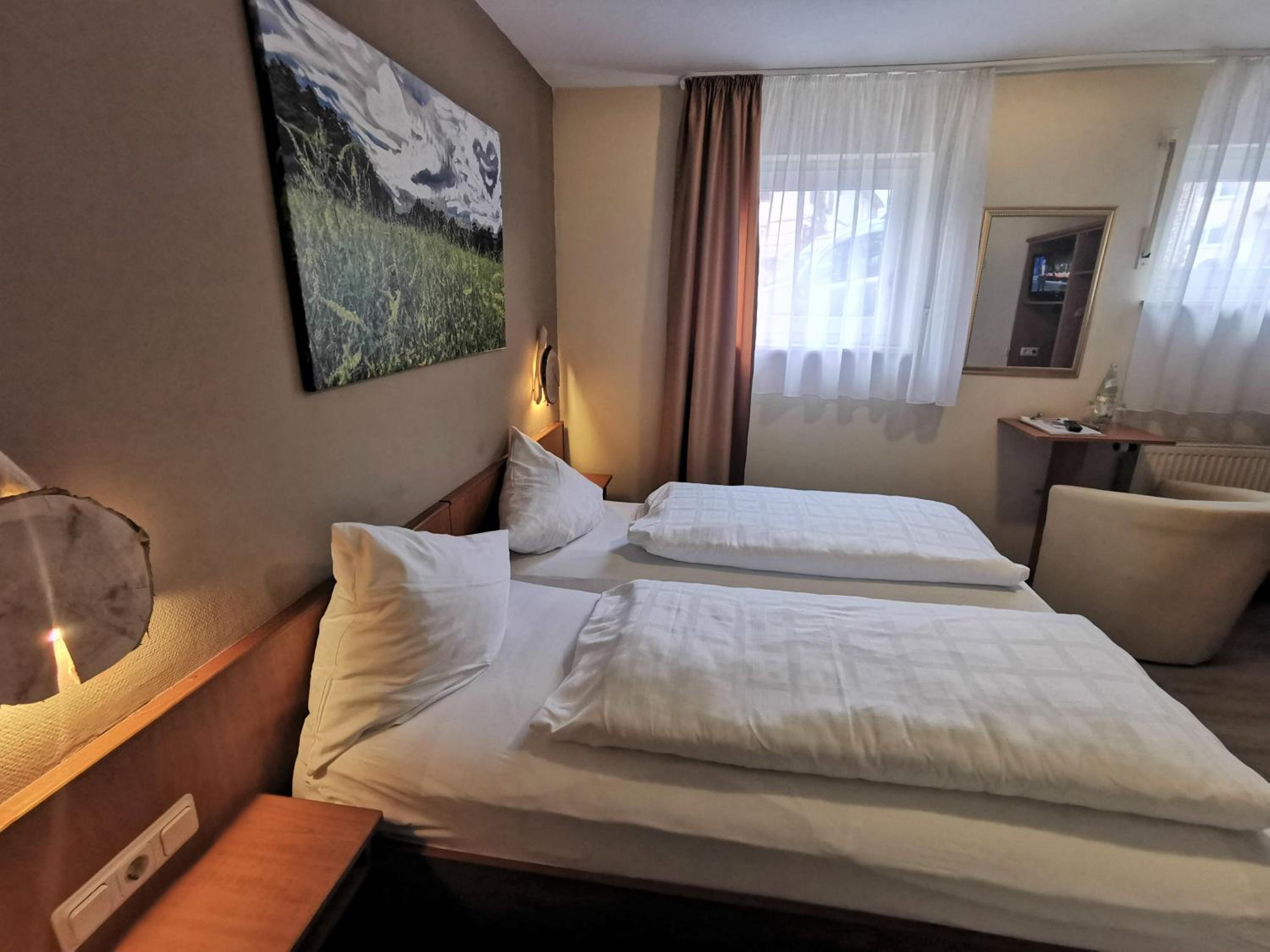 Basic Single Room photo 3