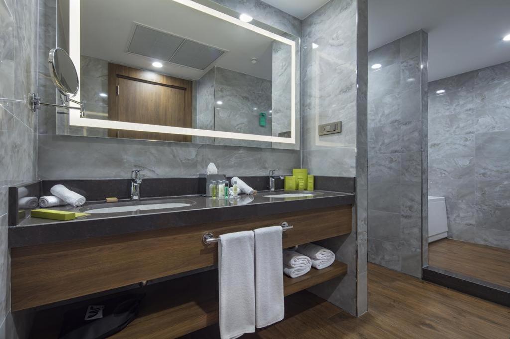 King Room