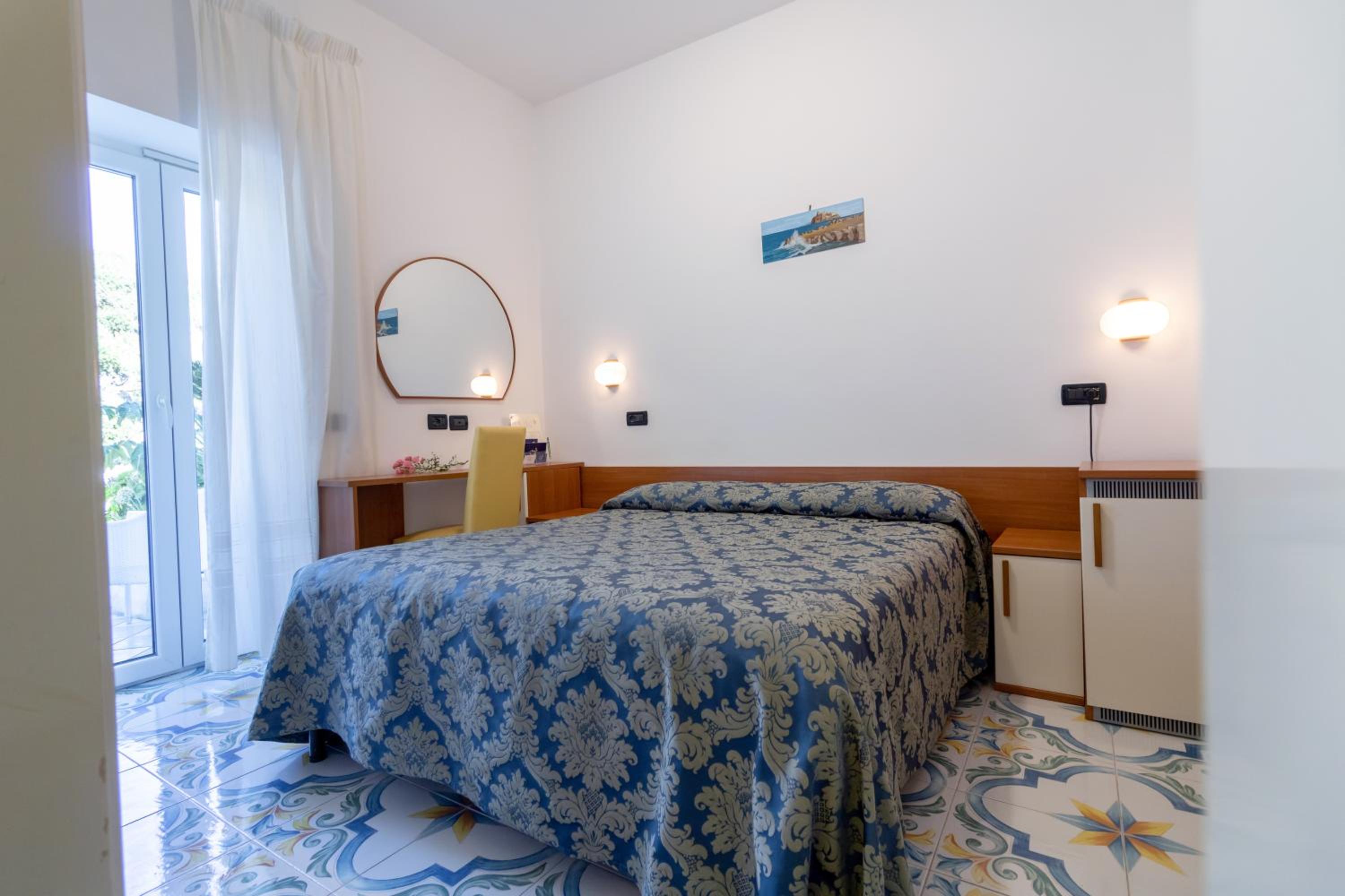 Economy Double Room - Photo 1