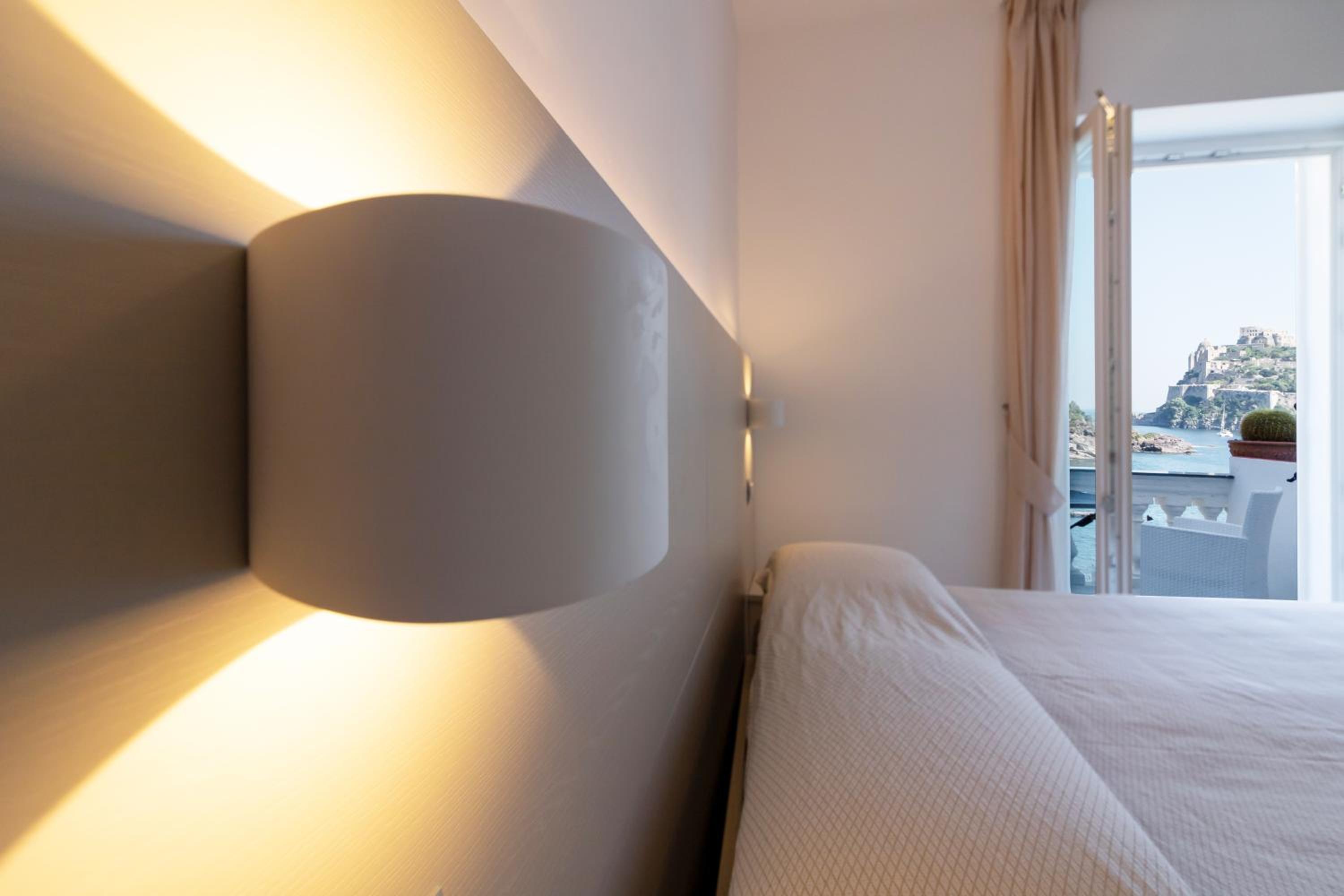 Superior Double Room with Sea View - Photo 21