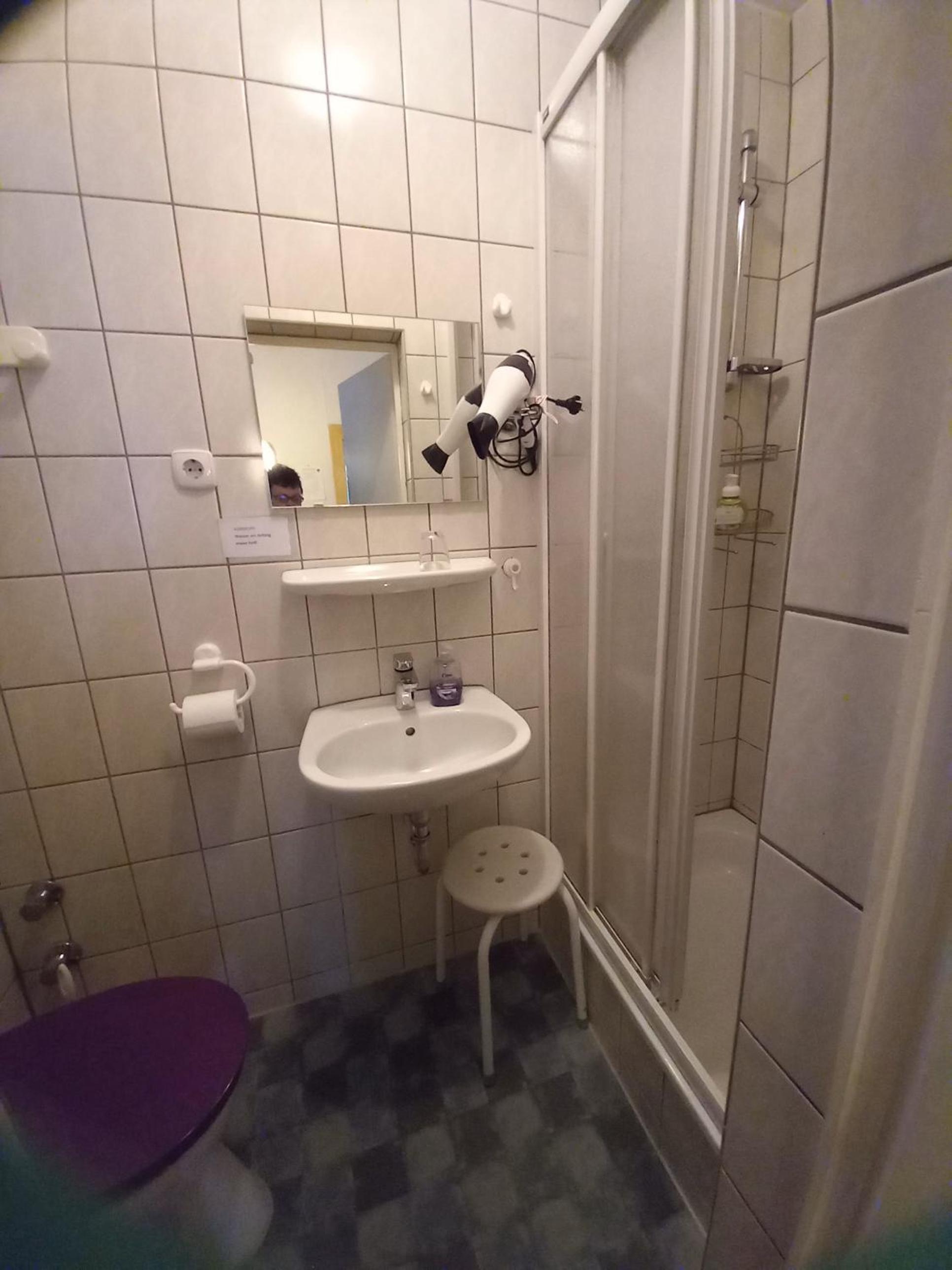 Budget Double Room photo 2