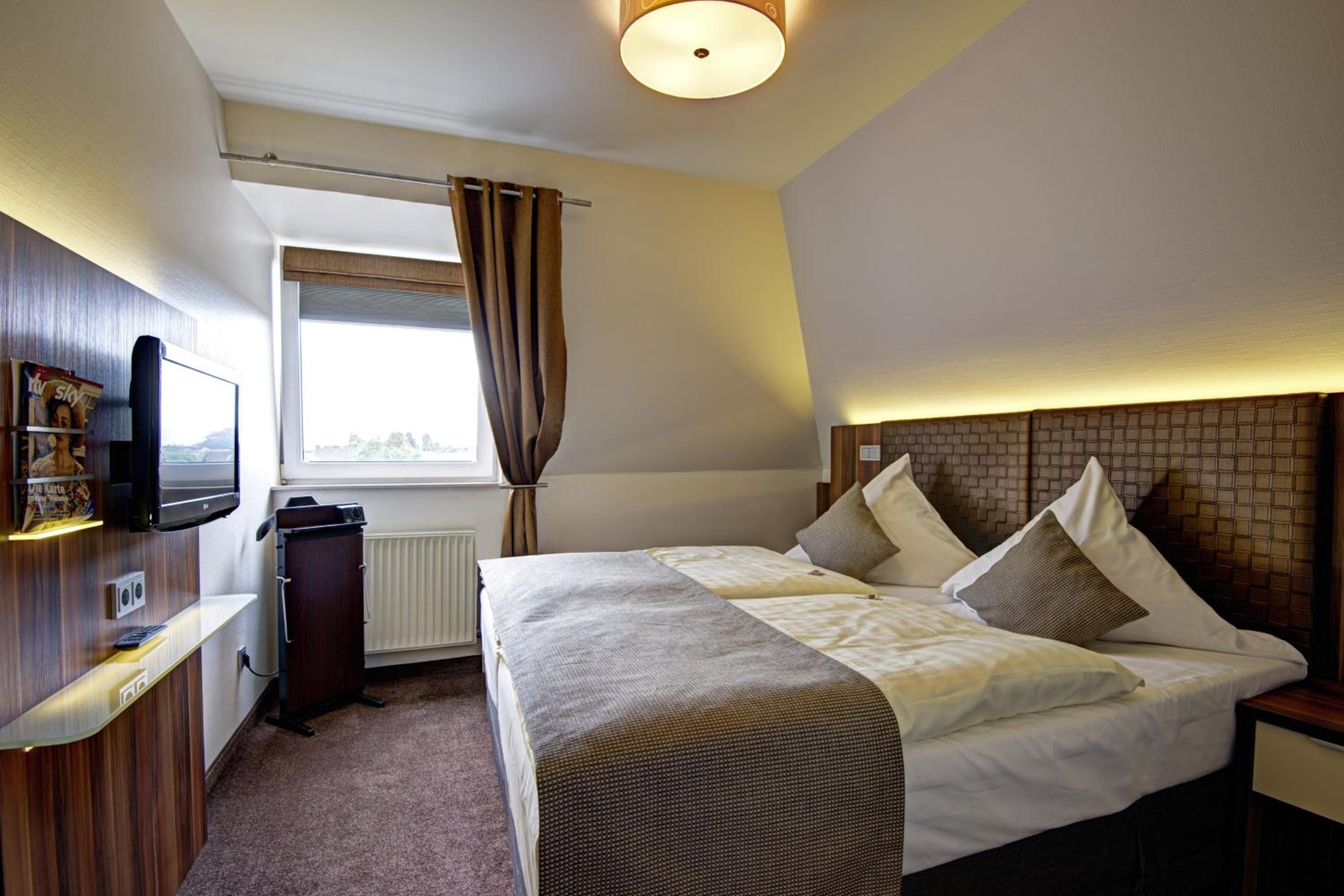 Suite - Photo 8