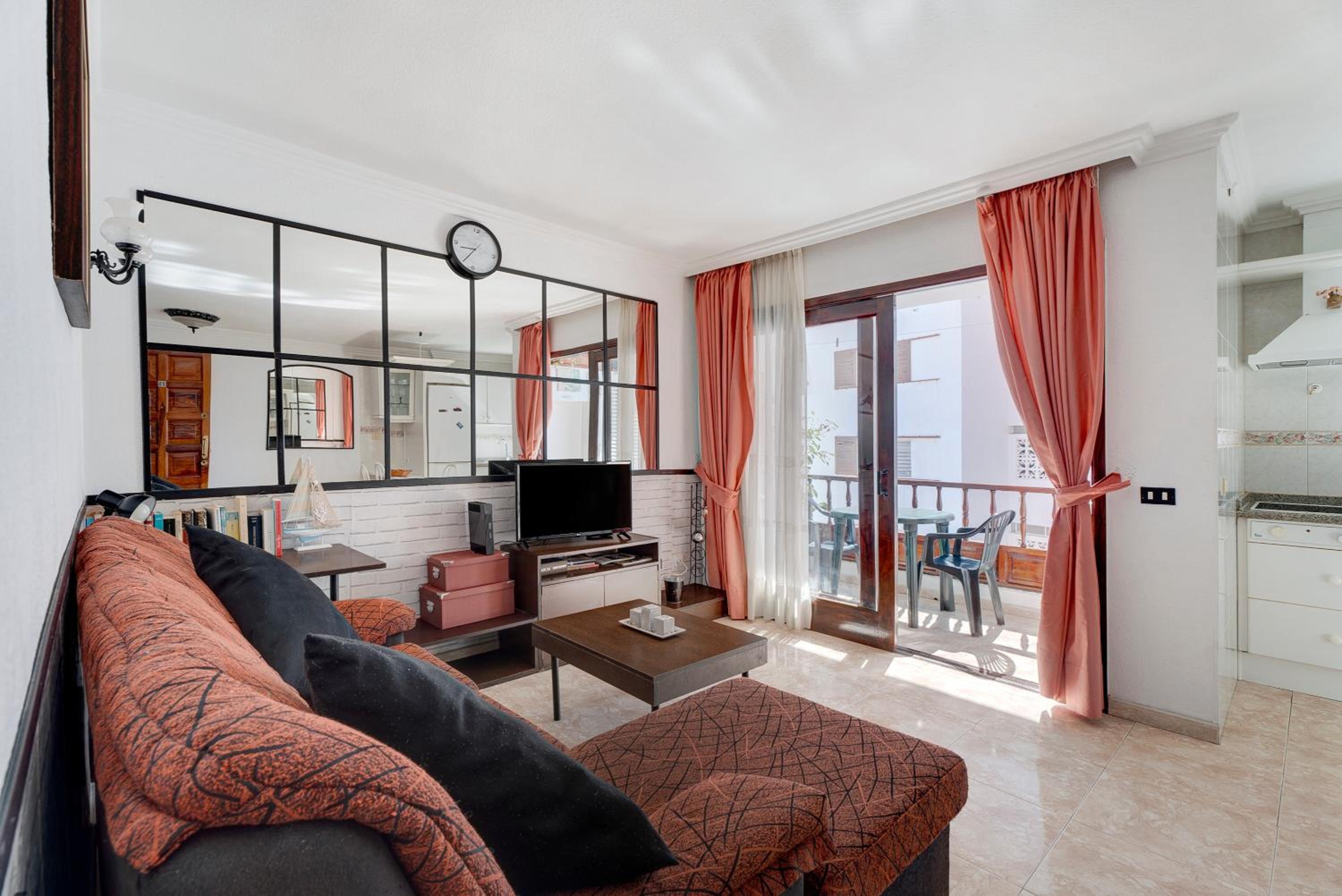 Apartamento de un dormitorio superior con balcón