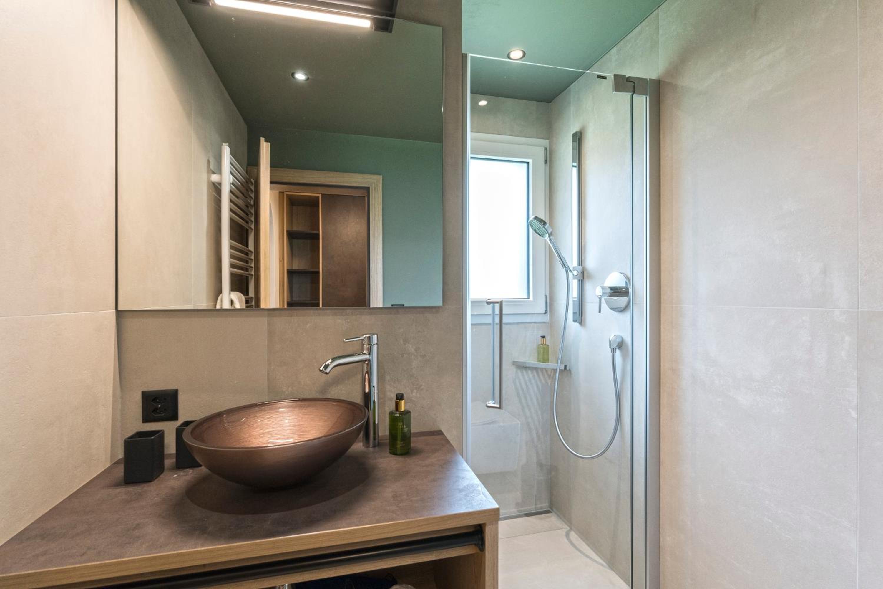 Double Room with Balcony - Photo 6