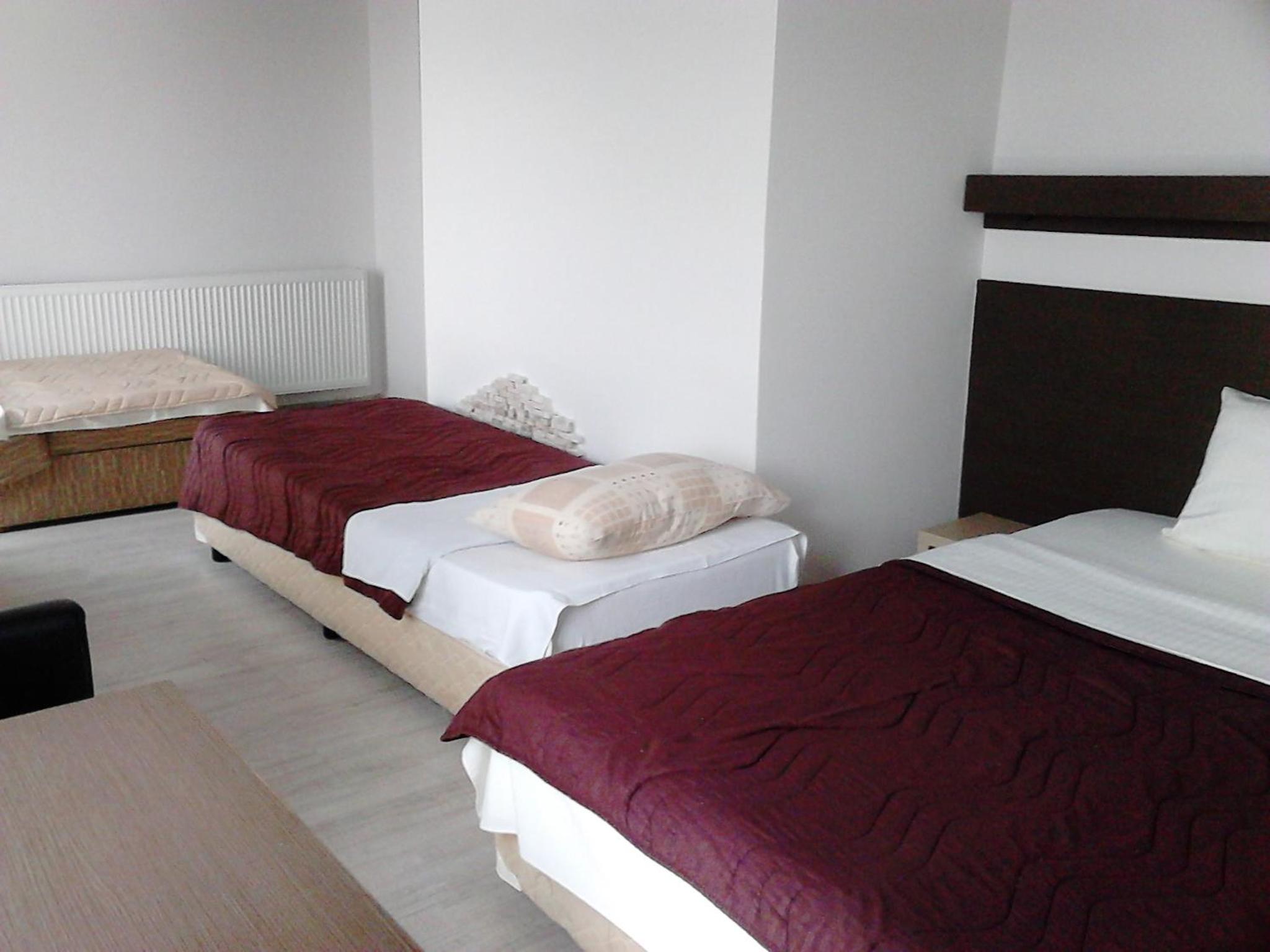Quadruple Room - Photo 25