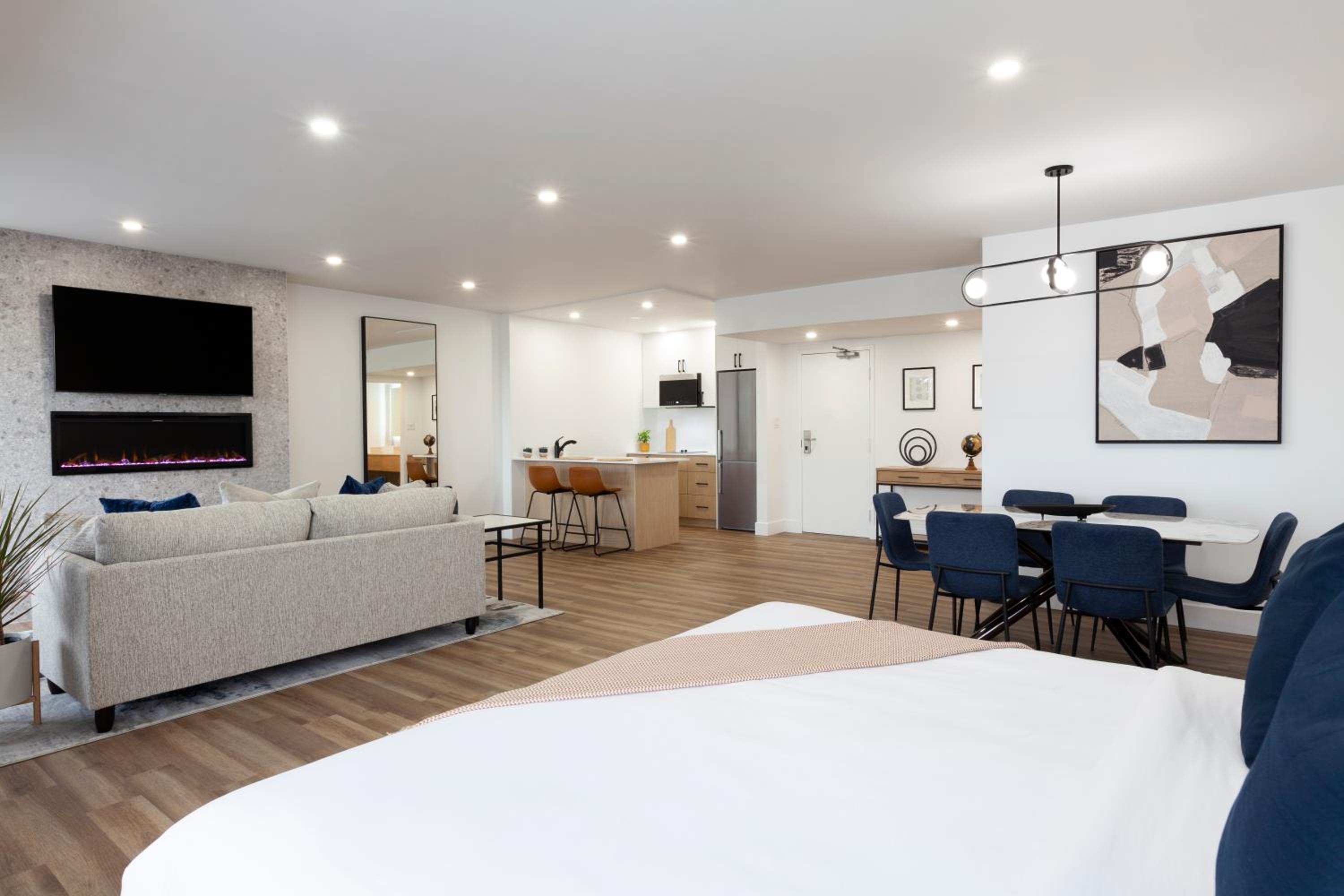 Executive King Suite - Non-Smoking - Photo 1