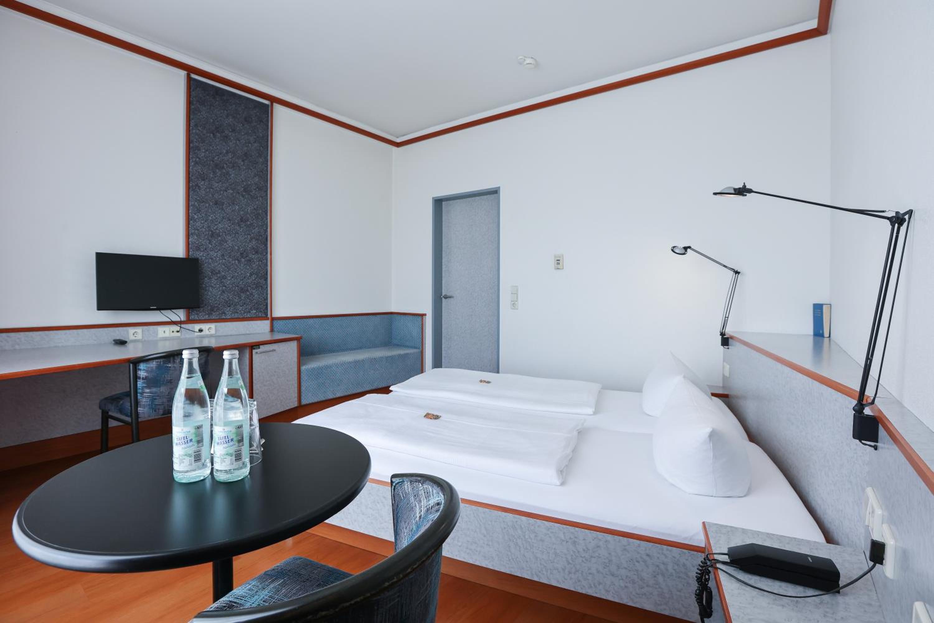 Standard Double Room - Photo 2
