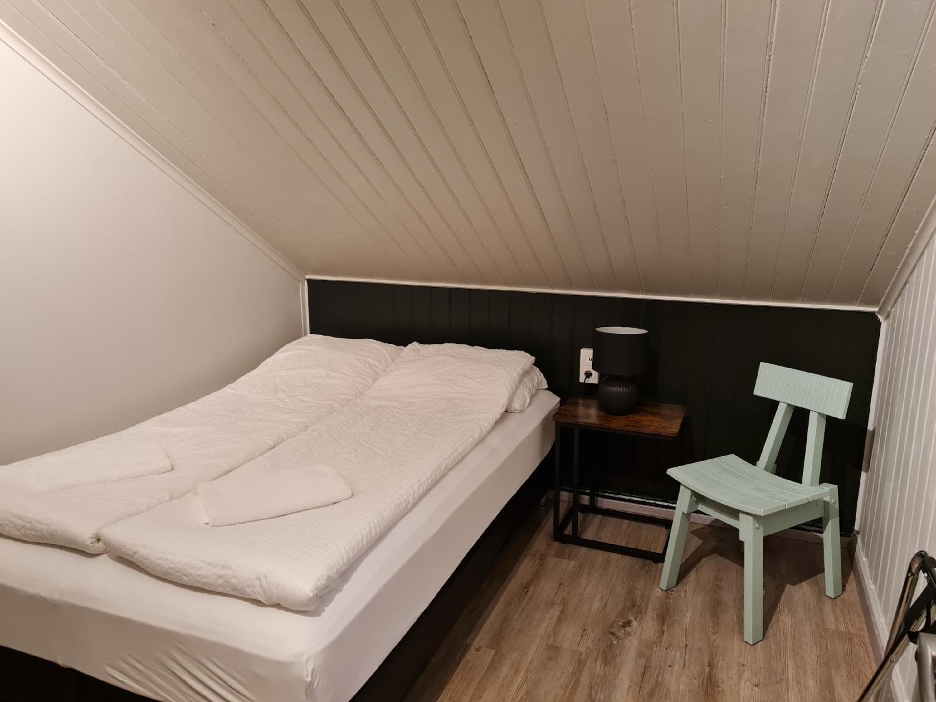 Double Room with Shared Bathroom photo 2